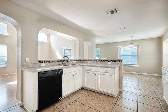 205 Polk, Kyle, TX 78640