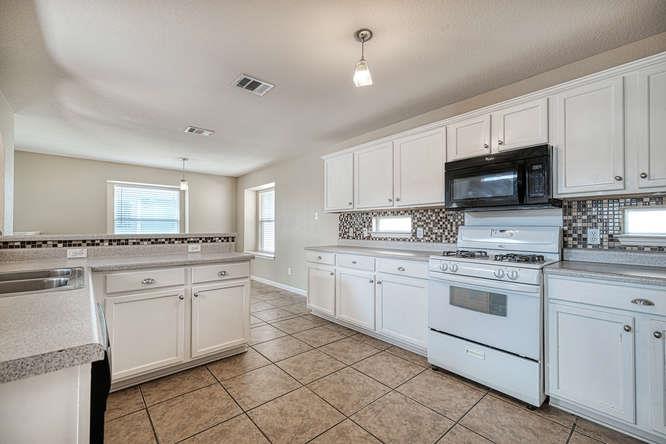 205 Polk, Kyle, TX 78640