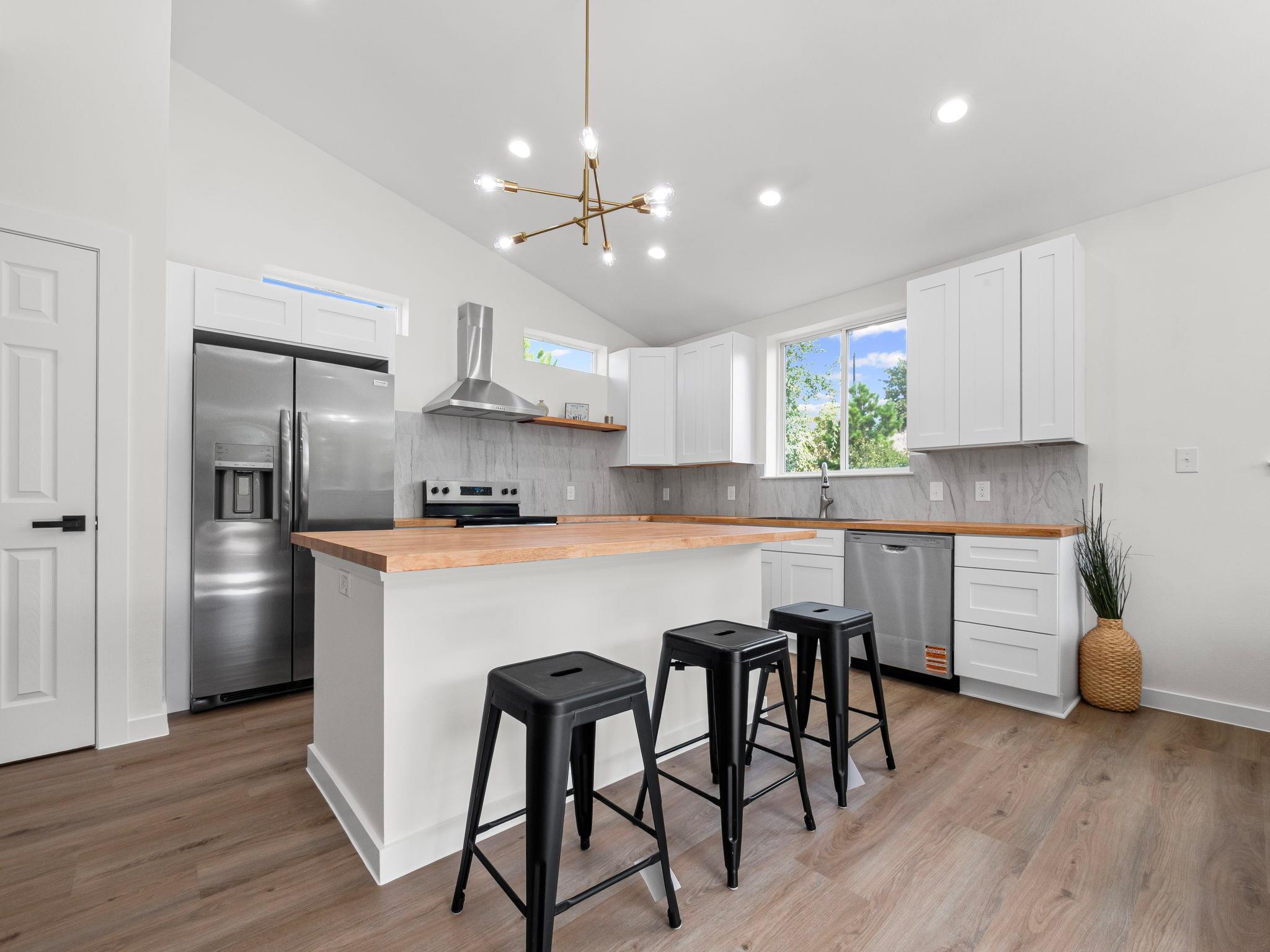 173 Kahalulu Dr, Bastrop, TX 78602
