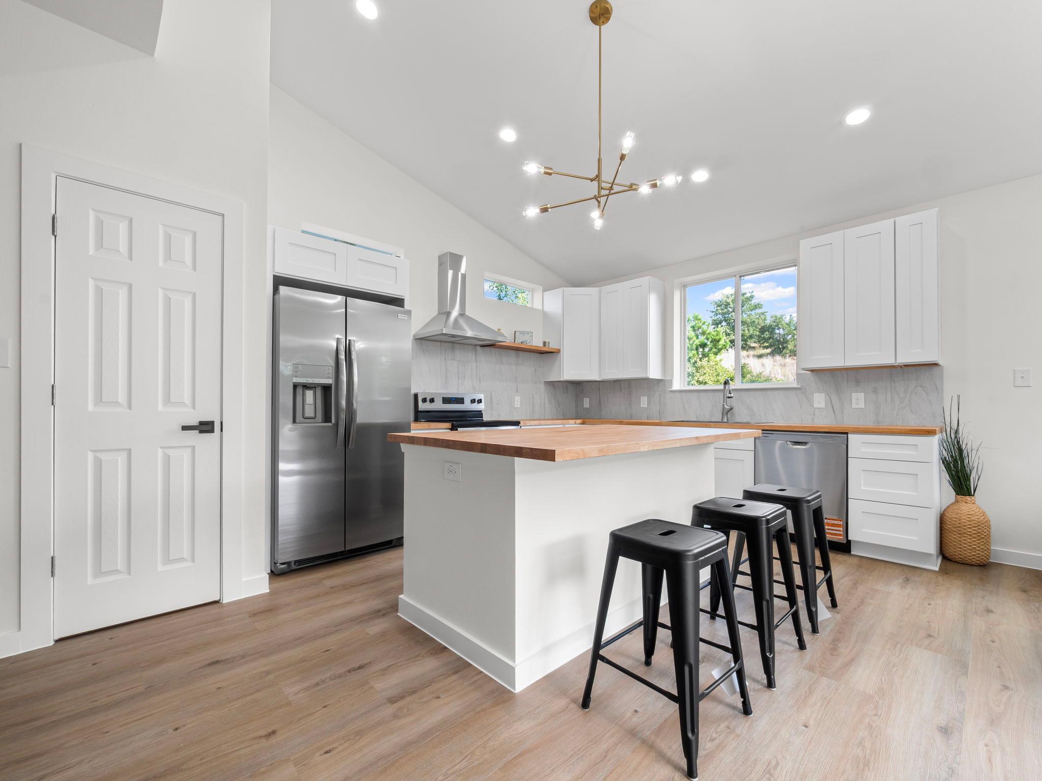 173 Kahalulu Dr, Bastrop, TX 78602