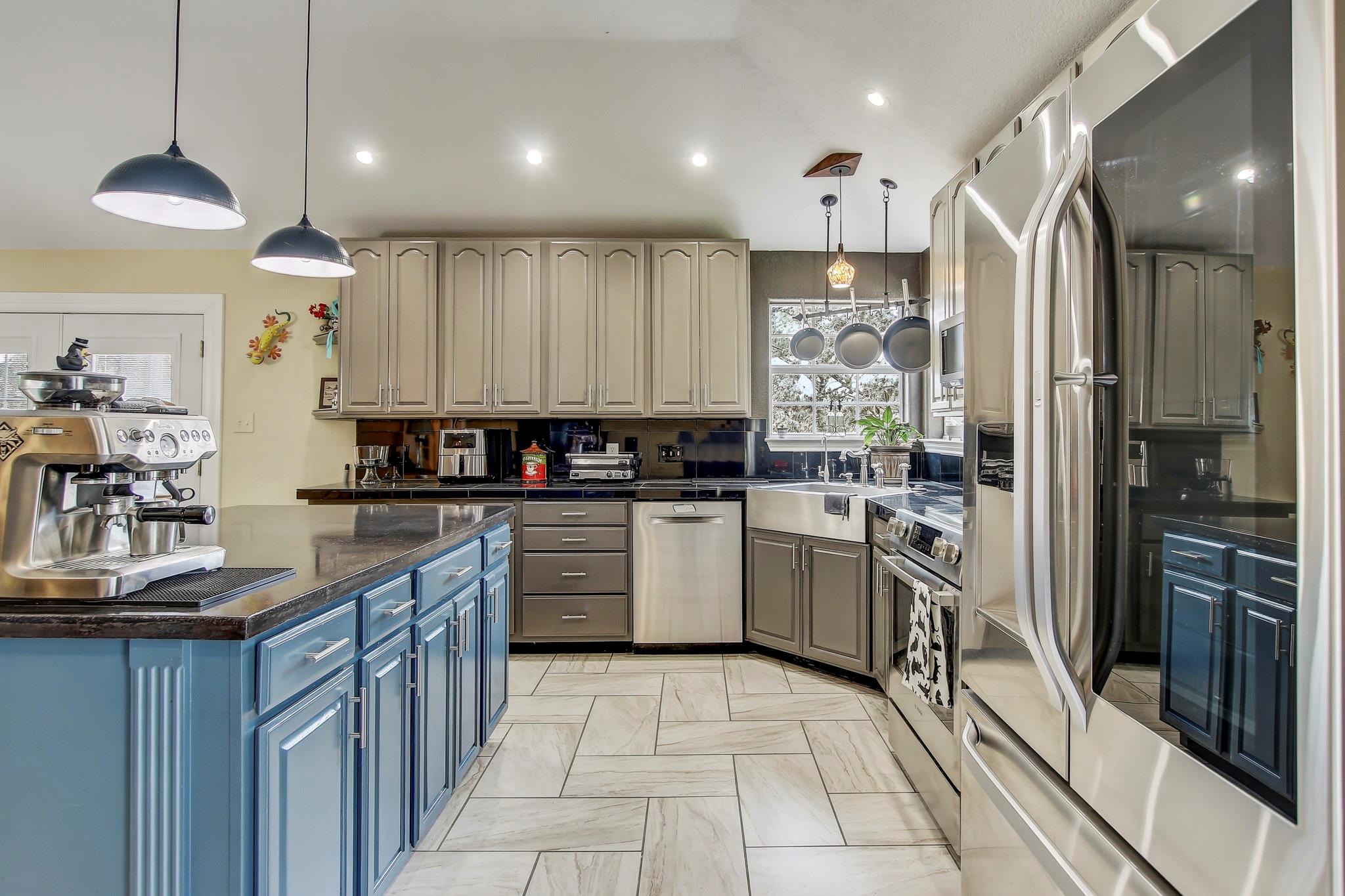 211 Ulupau Cir, Bastrop, TX 78602