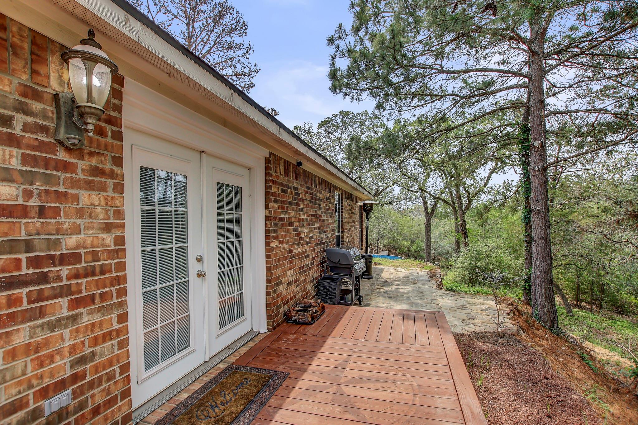 211 Ulupau Cir, Bastrop, TX 78602
