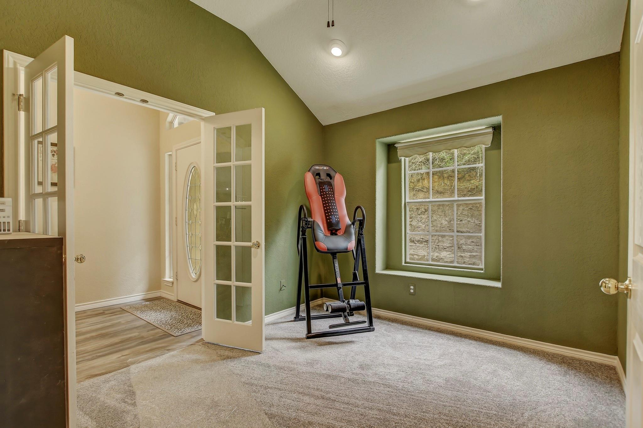 211 Ulupau Cir, Bastrop, TX 78602