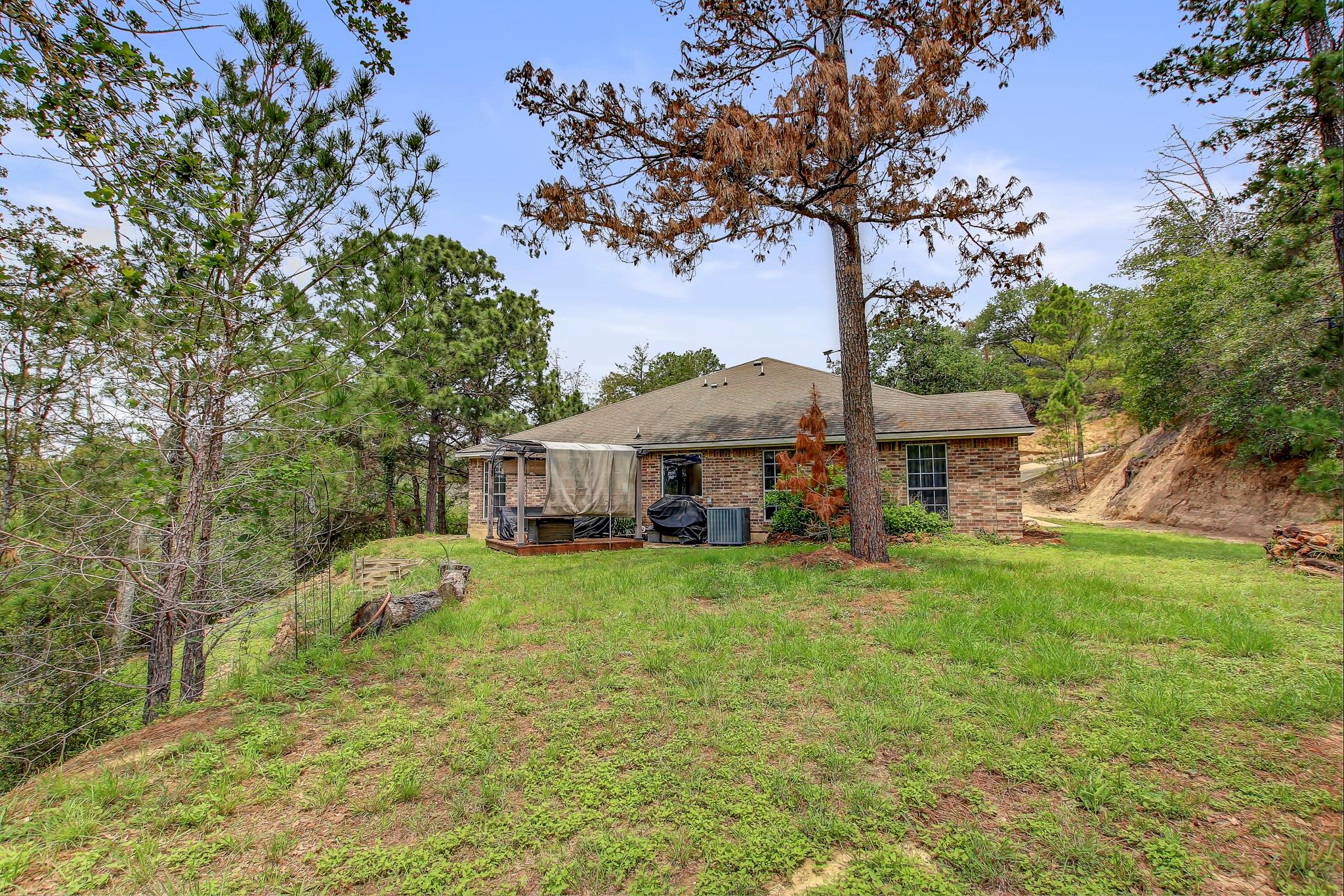 211 Ulupau Cir, Bastrop, TX 78602
