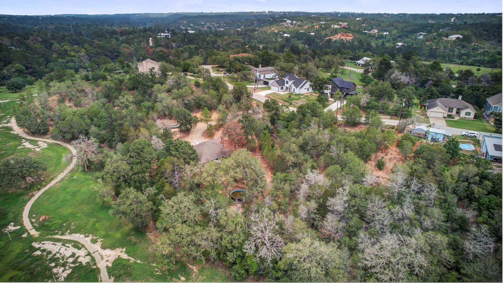 211 Ulupau Cir, Bastrop, TX 78602