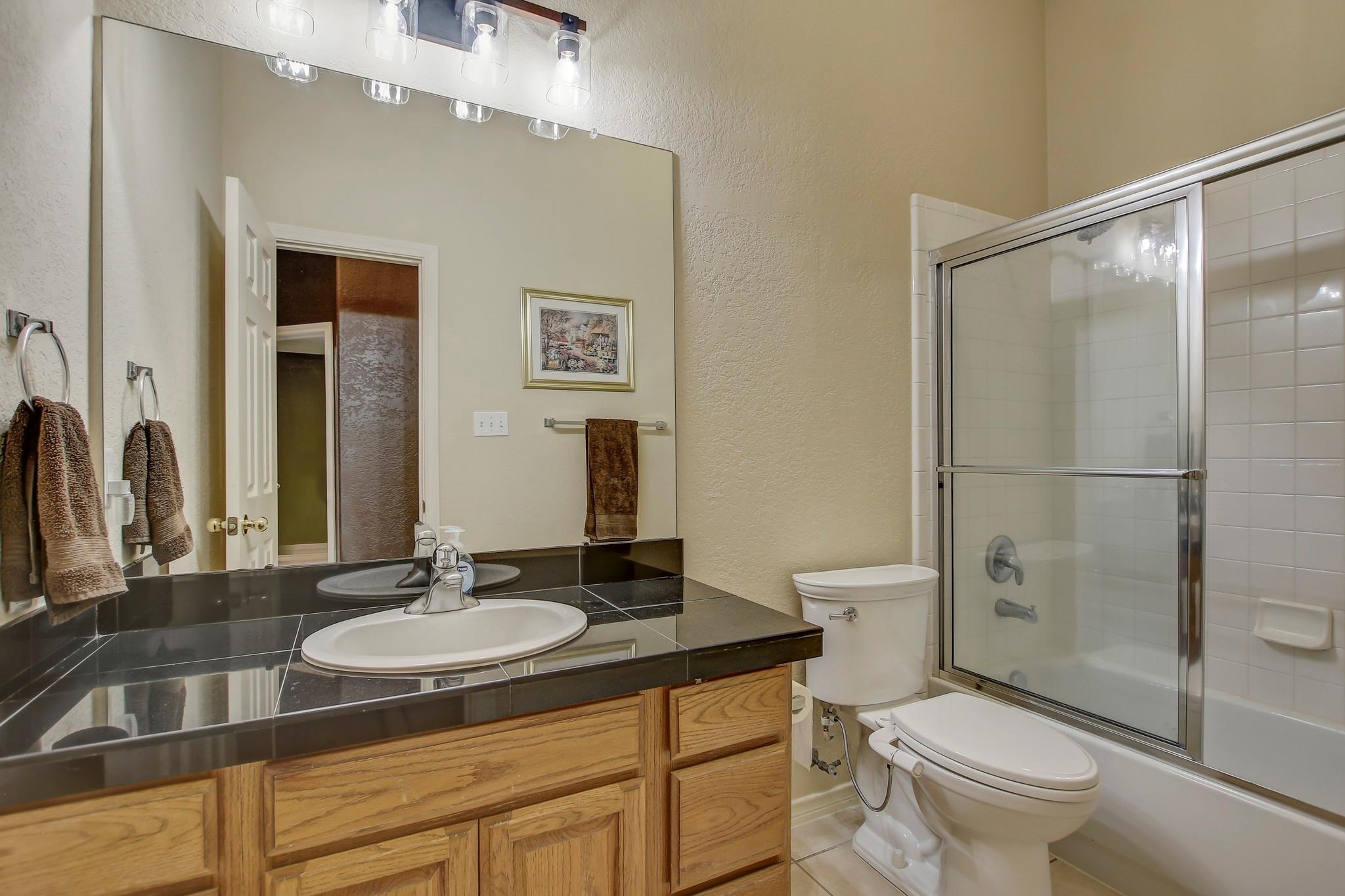 211 Ulupau Cir, Bastrop, TX 78602