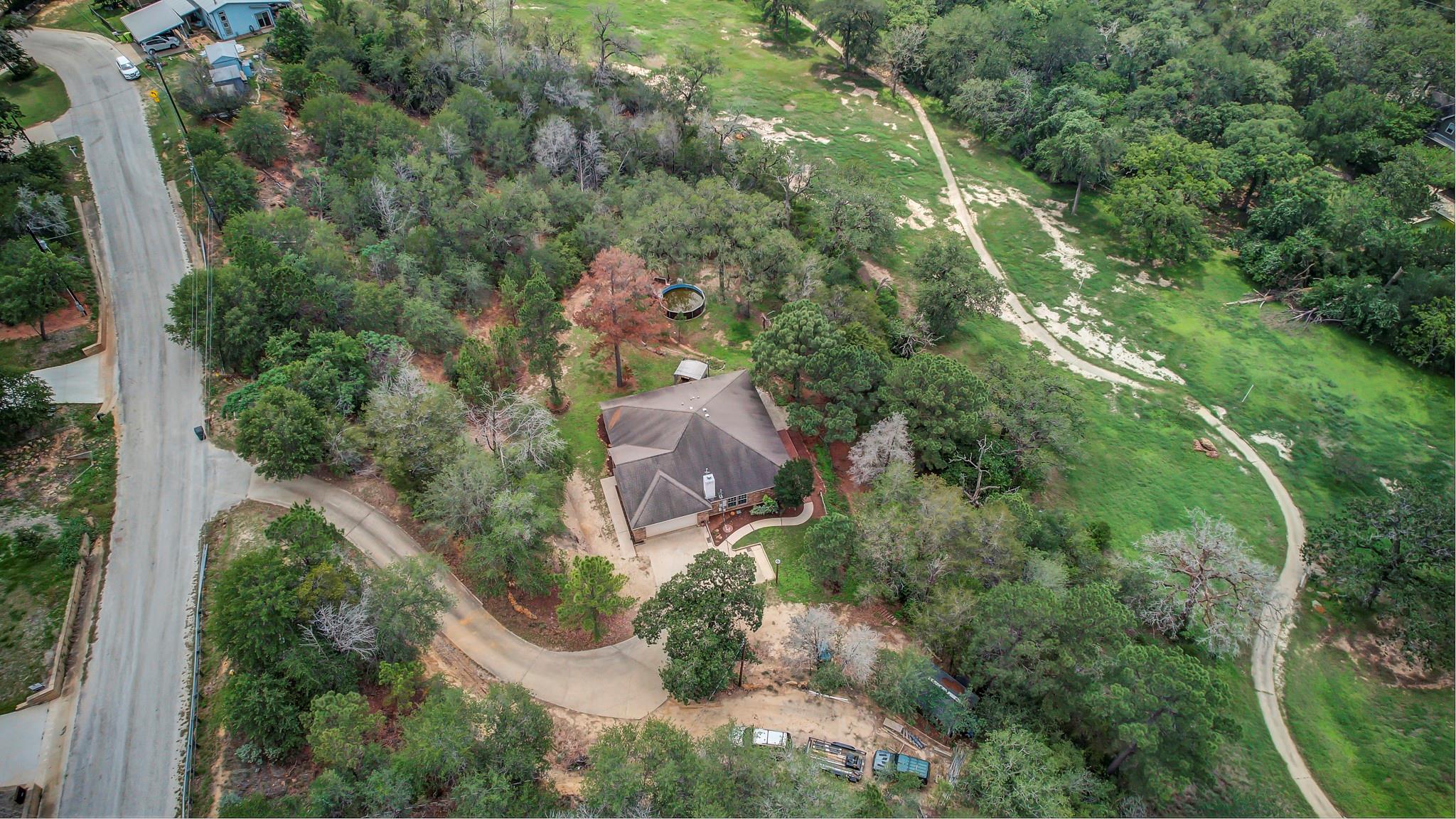 211 Ulupau Cir, Bastrop, TX 78602