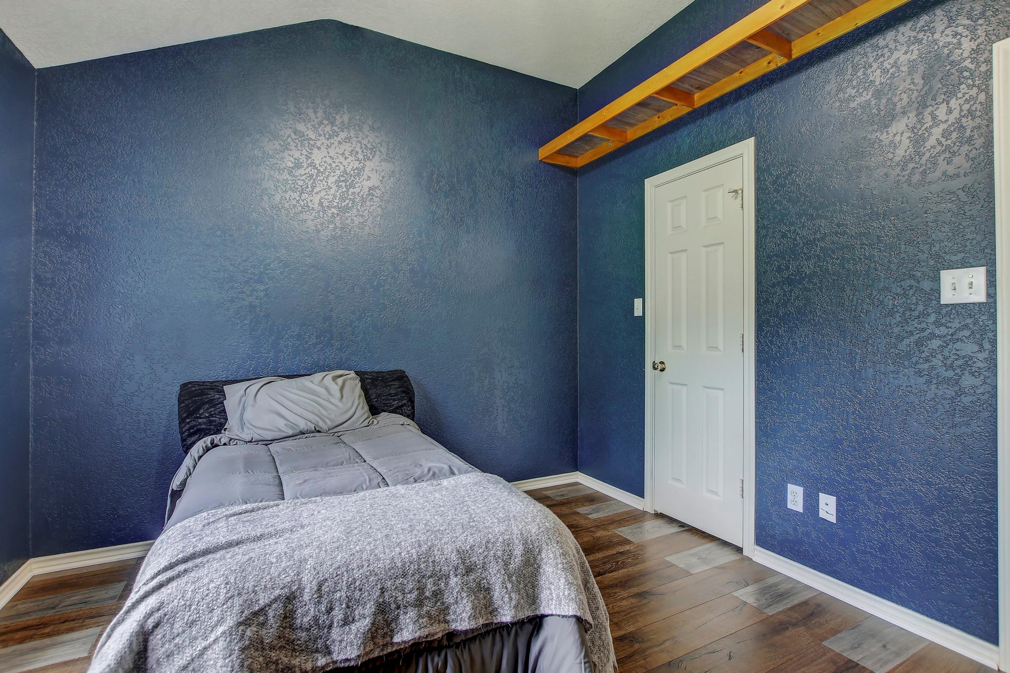 211 Ulupau Cir, Bastrop, TX 78602