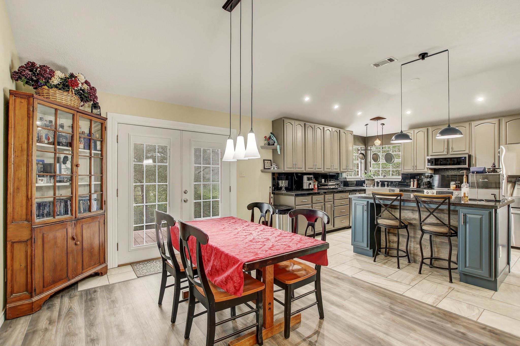 211 Ulupau Cir, Bastrop, TX 78602