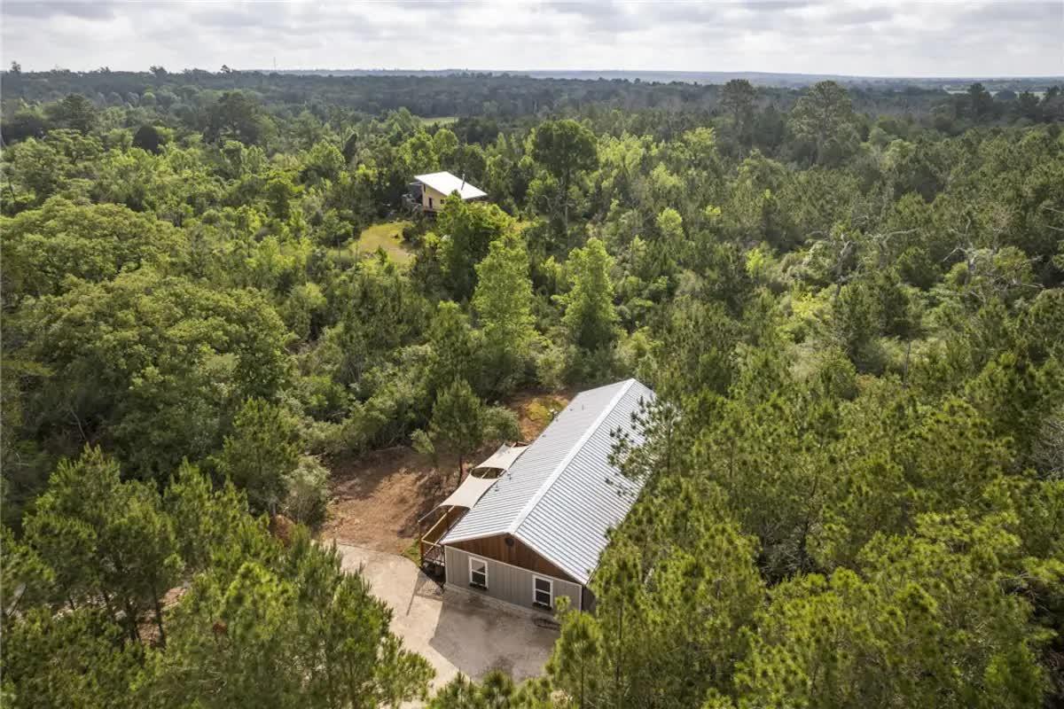 201 Winfield Thicket Rd, Bastrop, TX 78602