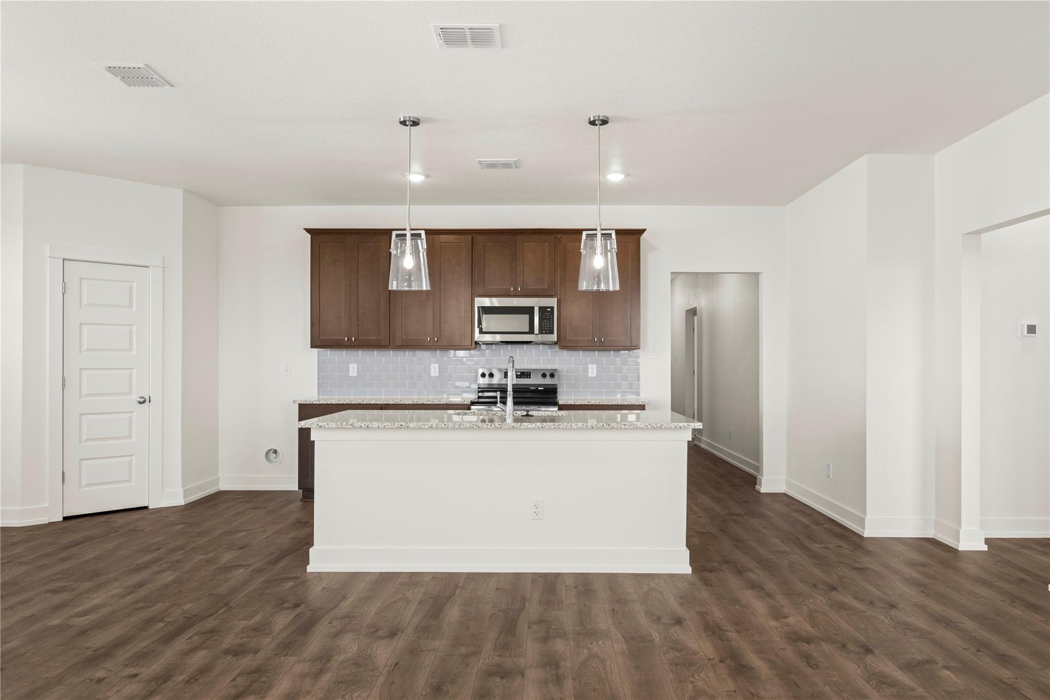 552 Gus Loop, Georgetown, TX 78626