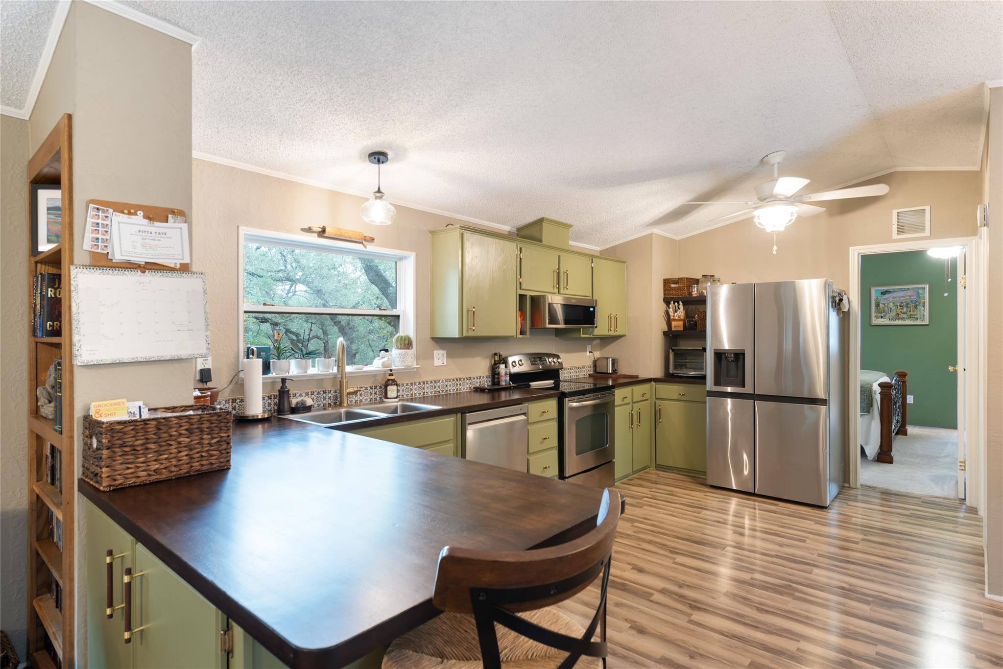 351 Lonesome Trl, Driftwood, TX 78619