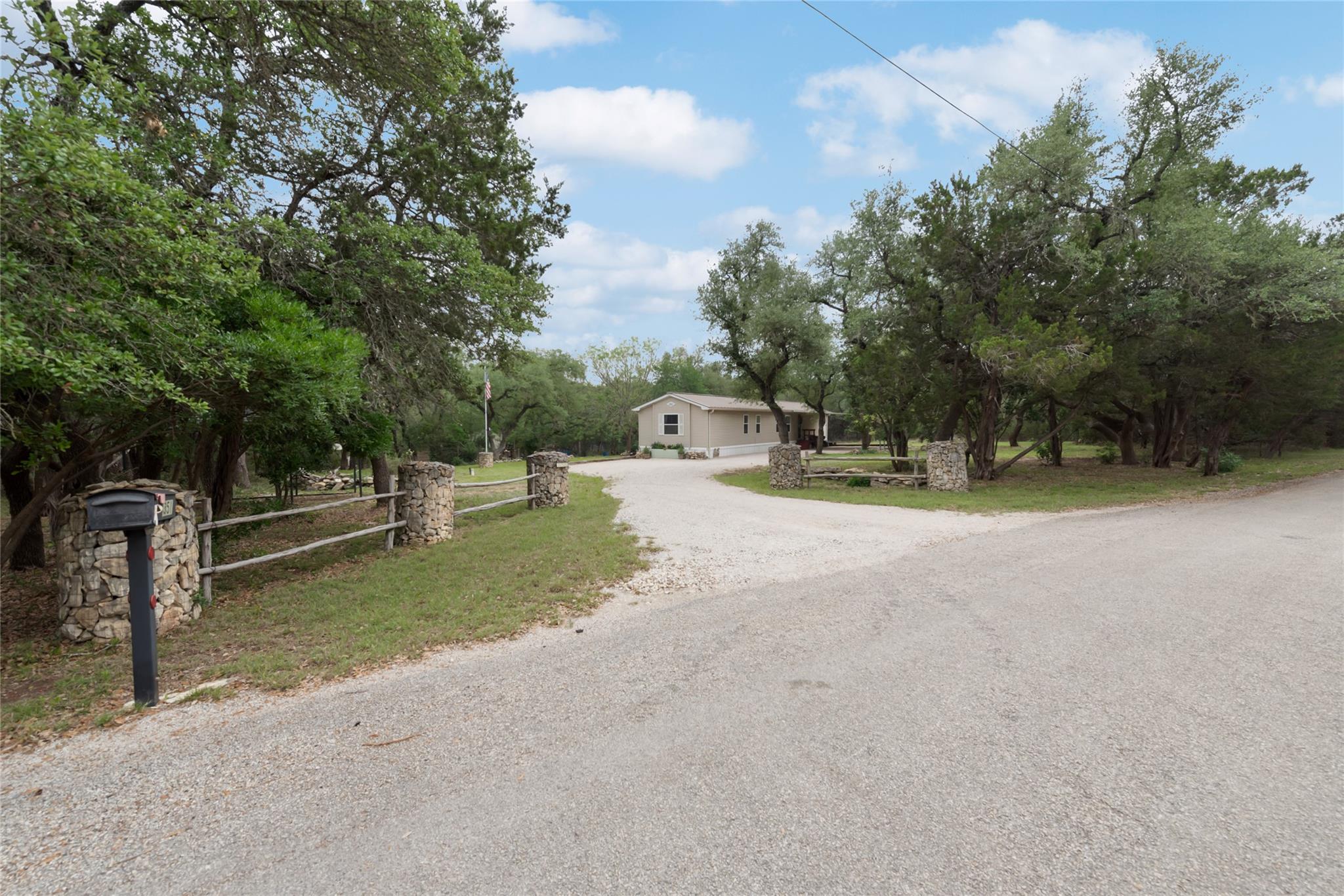 351 Lonesome Trl, Driftwood, TX 78619