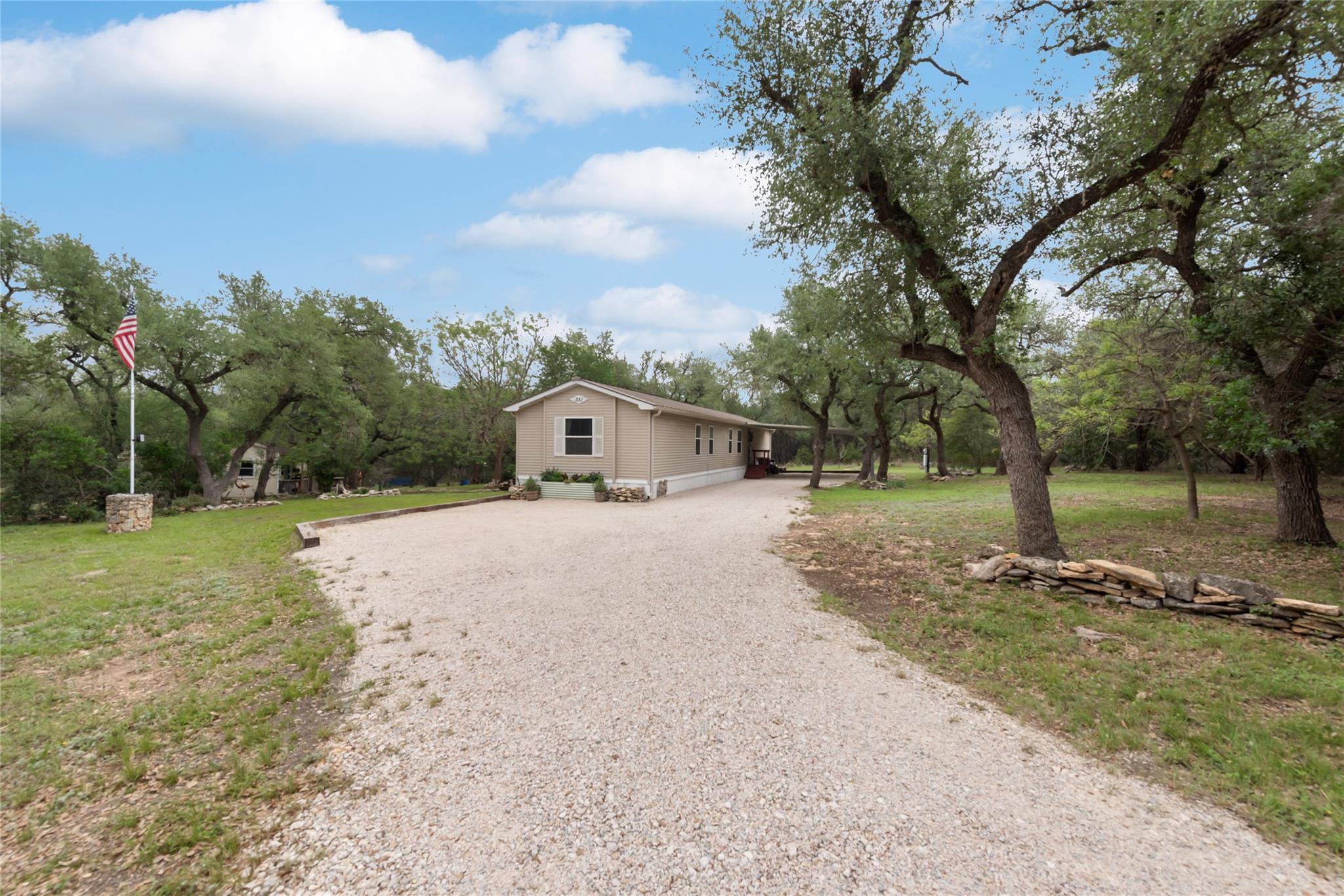 351 Lonesome Trl, Driftwood, TX 78619
