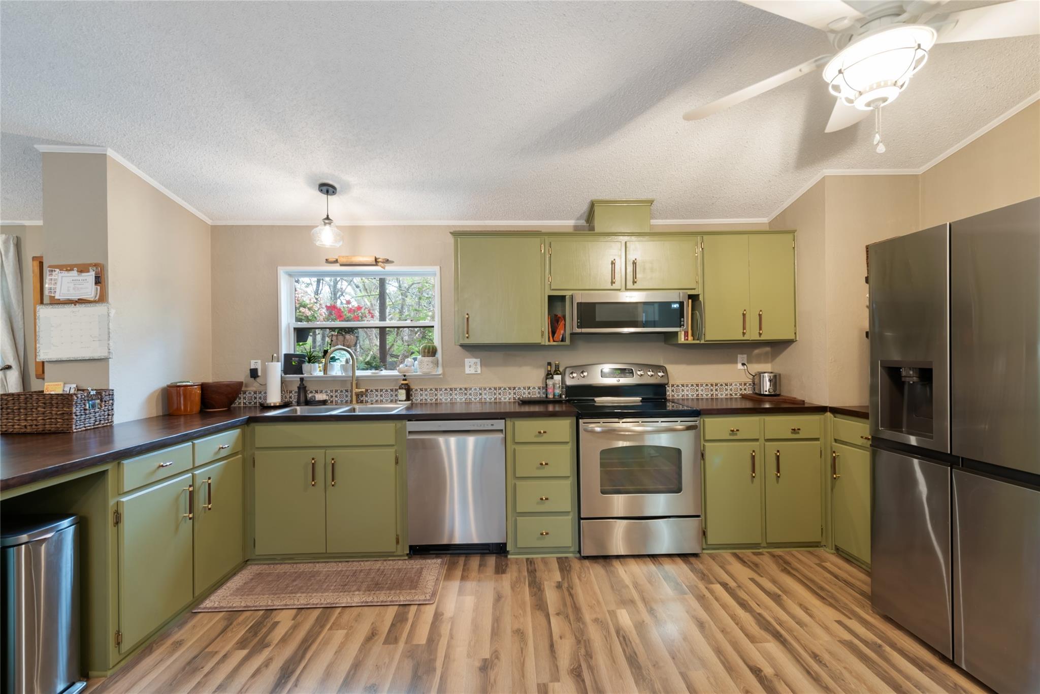 351 Lonesome Trl, Driftwood, TX 78619