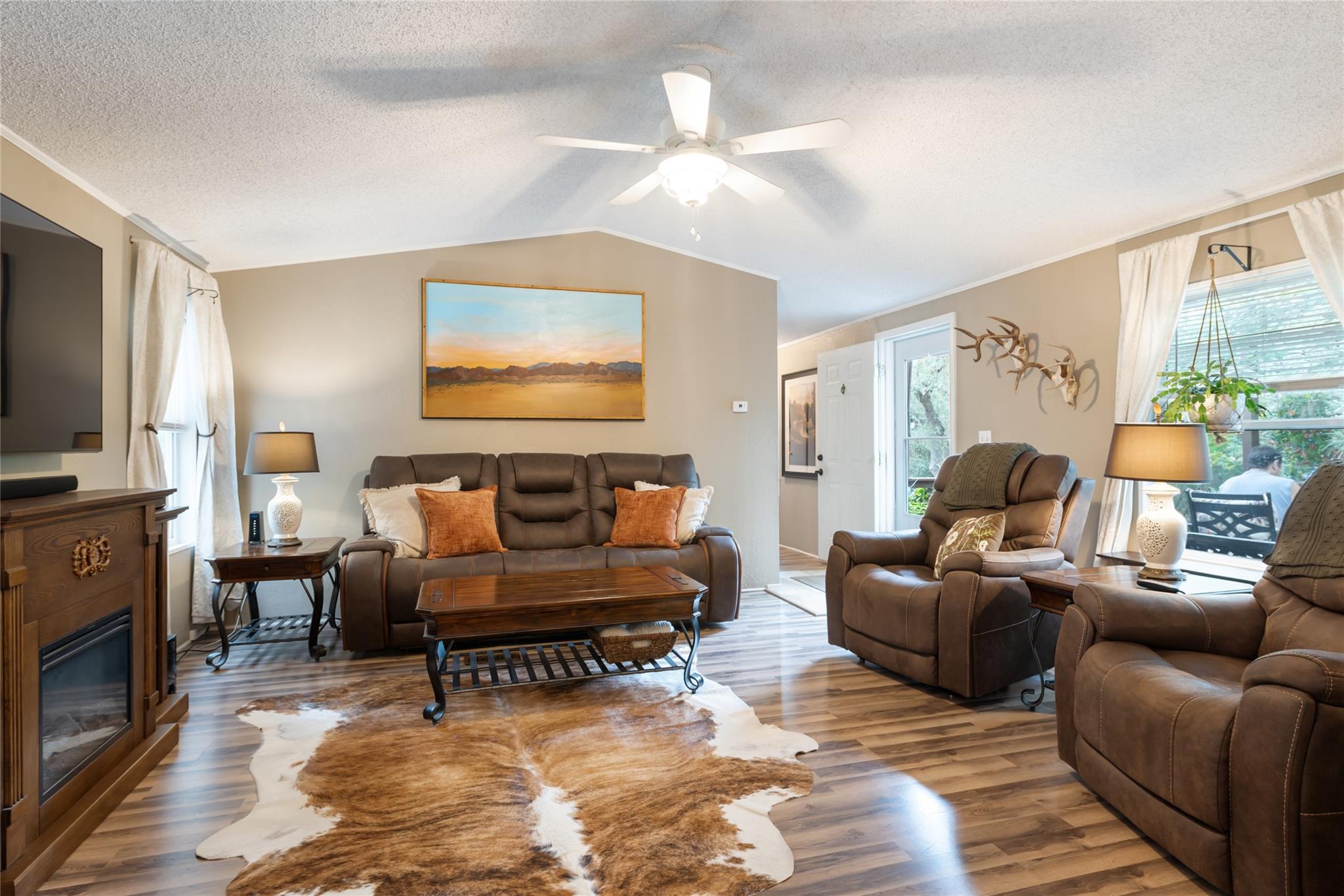 351 Lonesome Trl, Driftwood, TX 78619