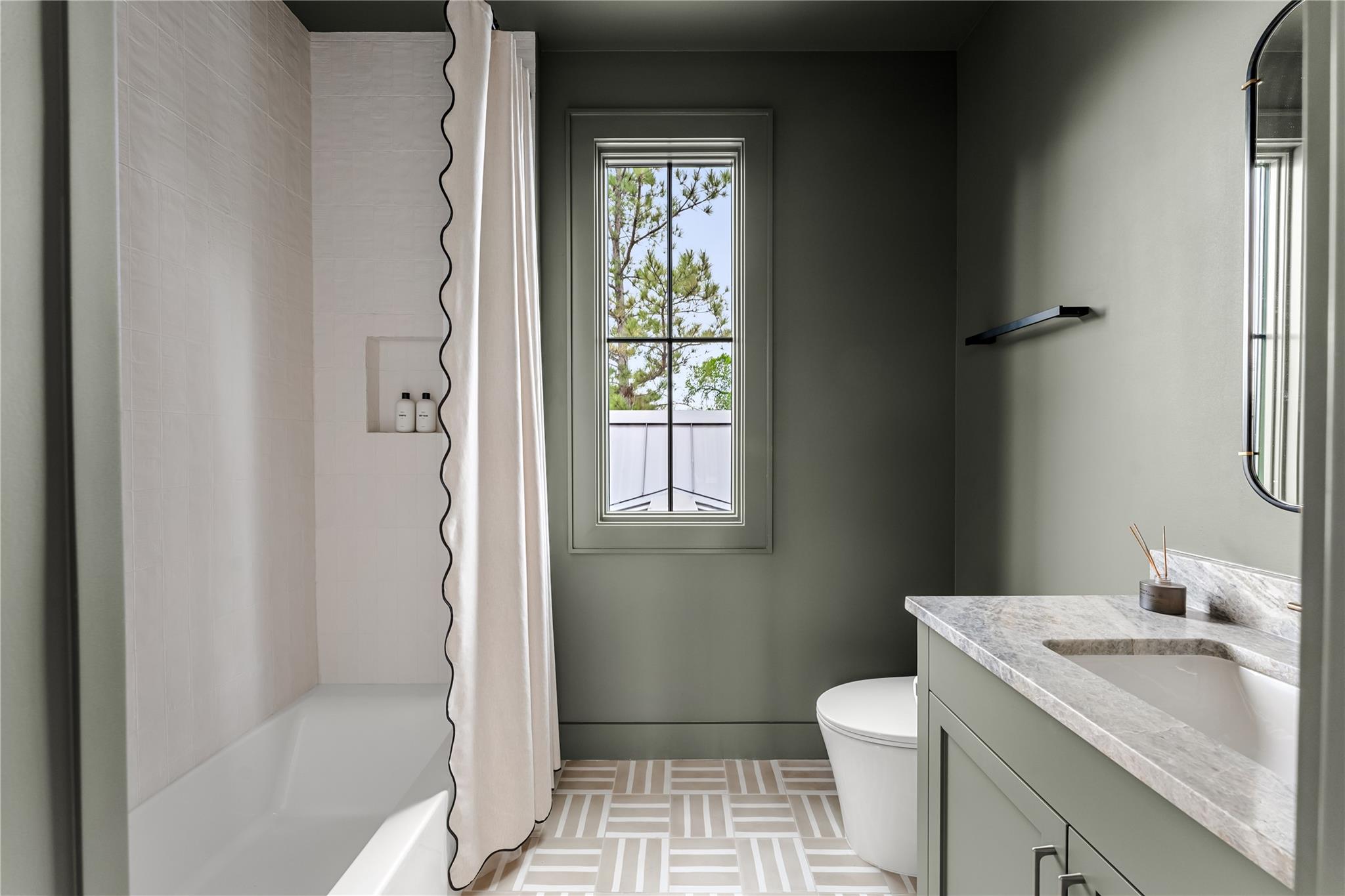 3001 Breeze Ter # 1, Austin, TX 78722