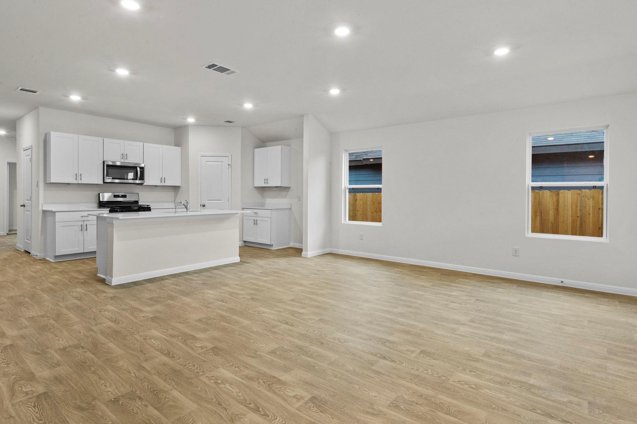 244 Flora Vista St, San Marcos, TX 78666