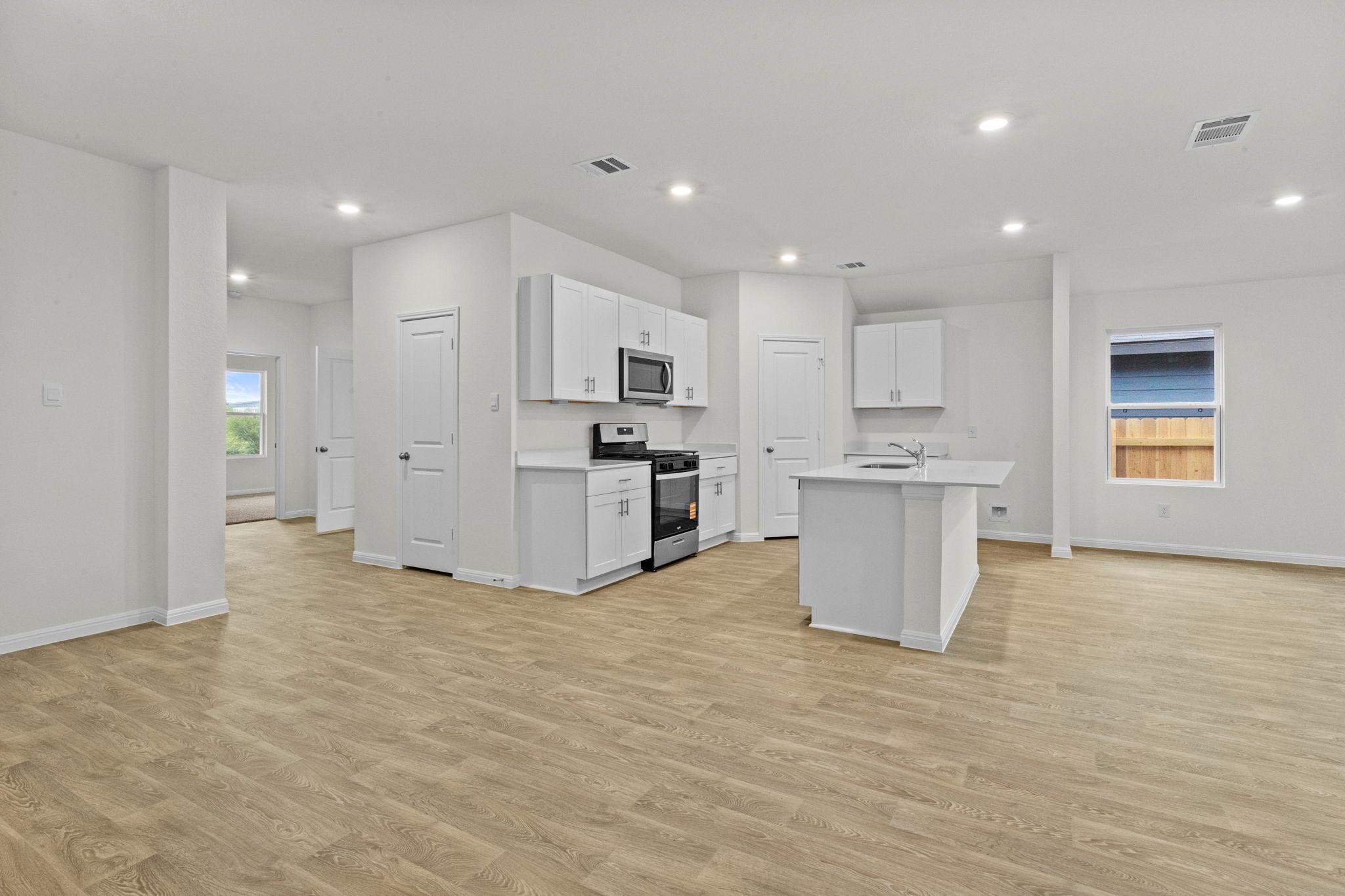 244 Flora Vista St, San Marcos, TX 78666