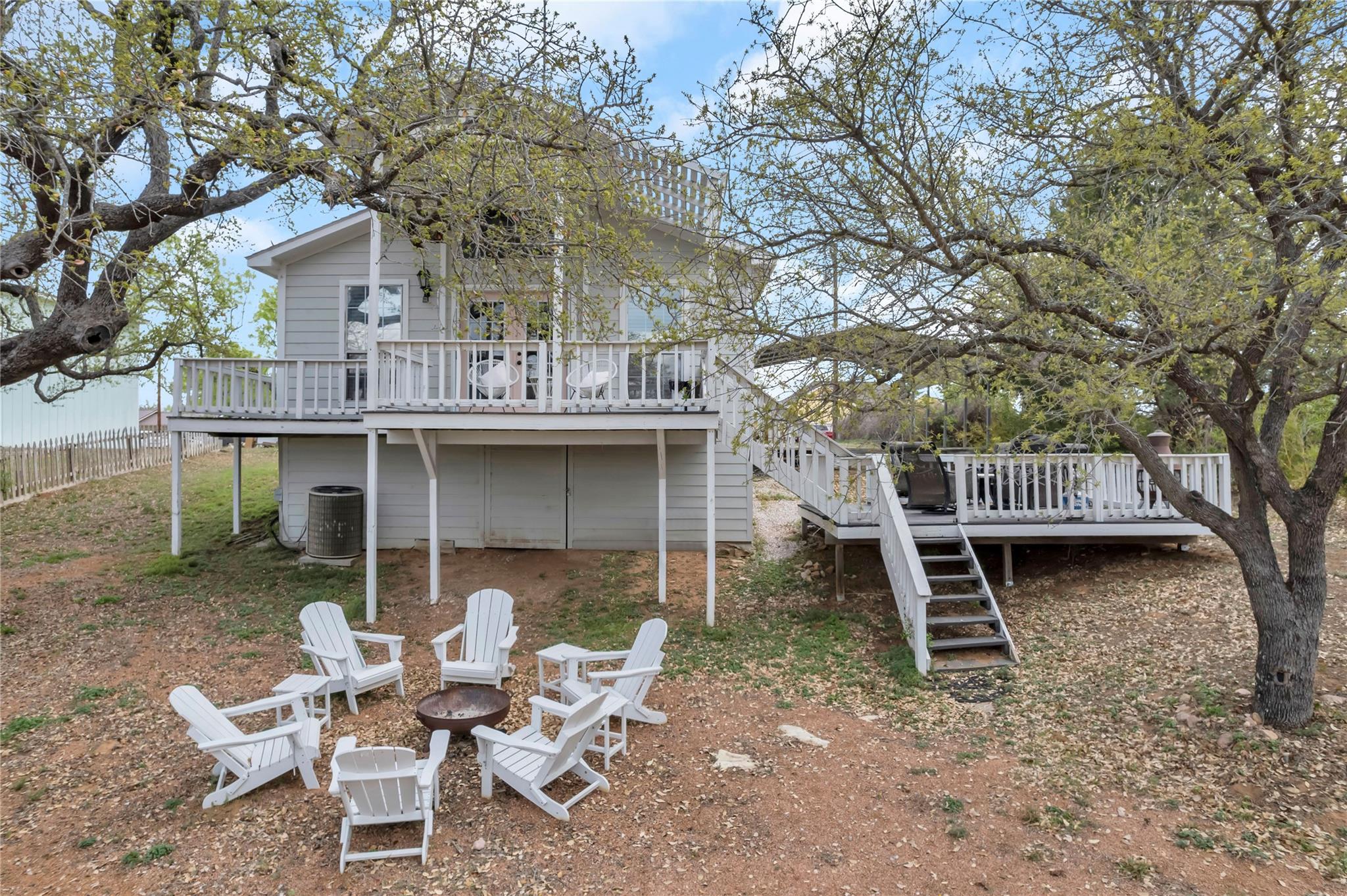 5898 RIVER OAKS Dr, Kingsland, TX 78639