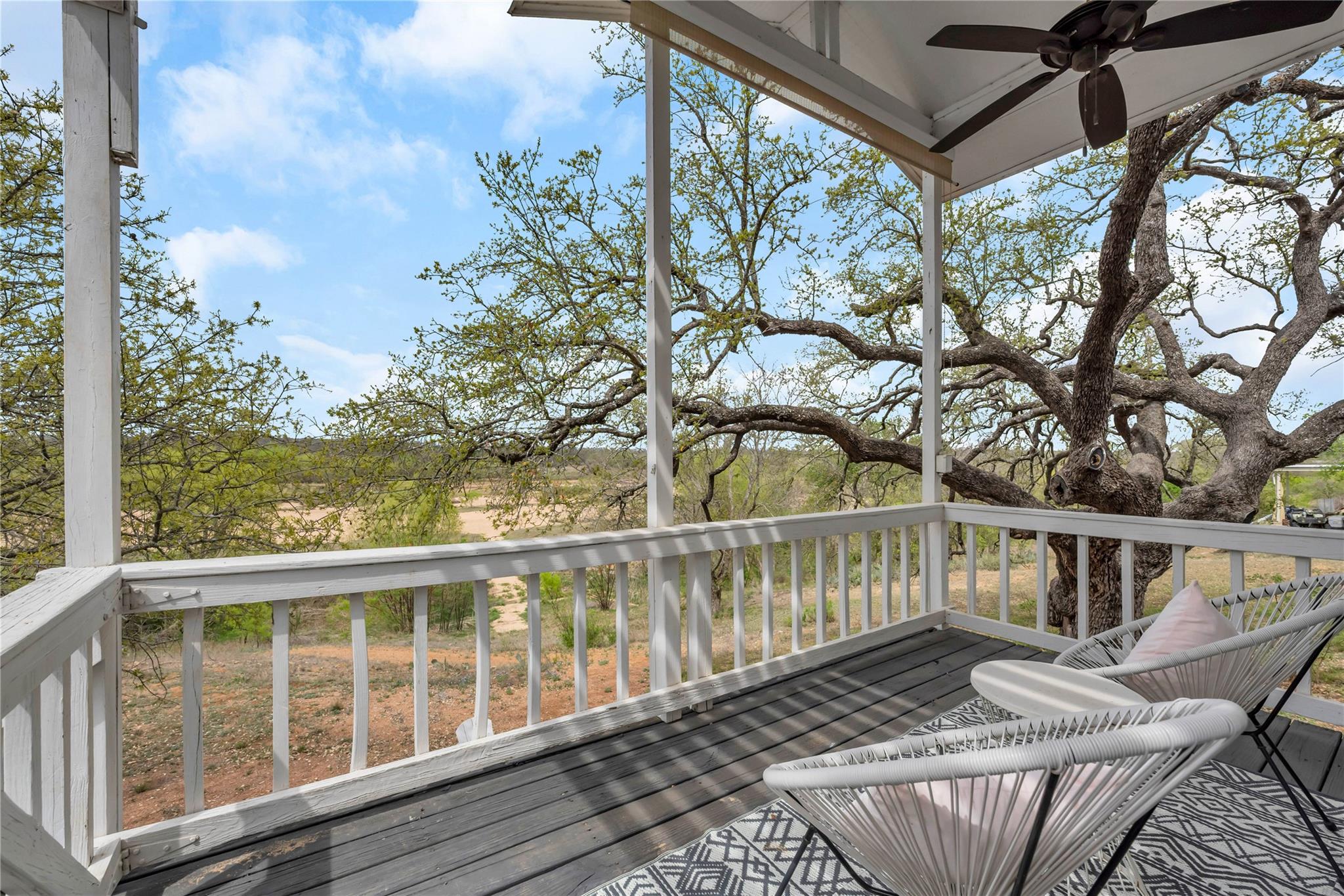 5898 RIVER OAKS Dr, Kingsland, TX 78639