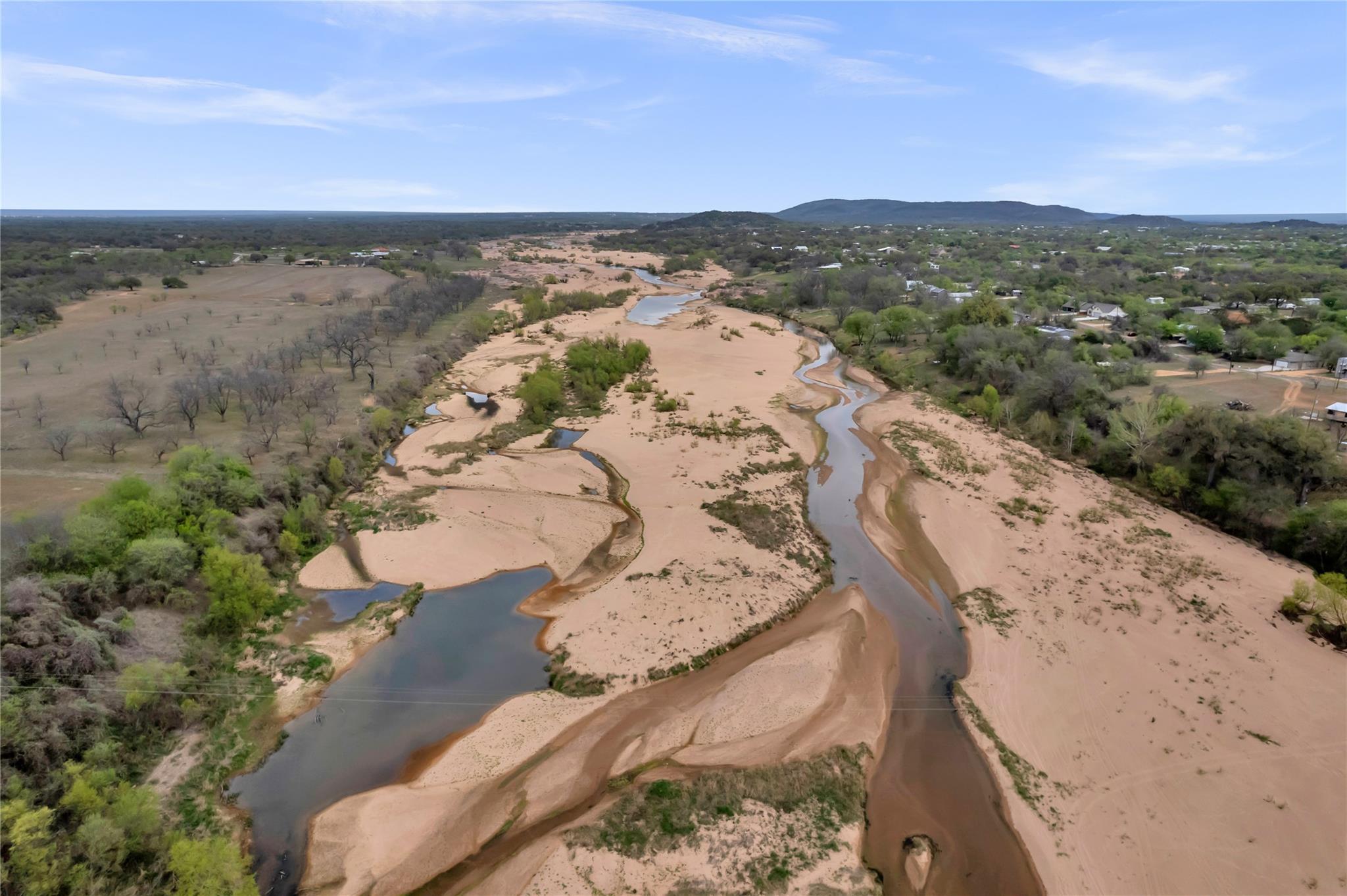 5898 RIVER OAKS Dr, Kingsland, TX 78639