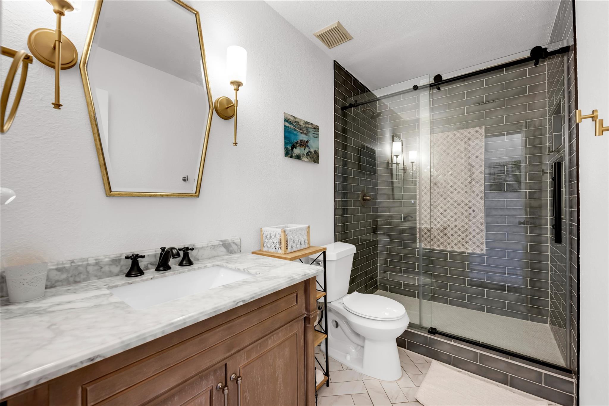 5898 RIVER OAKS Dr, Kingsland, TX 78639