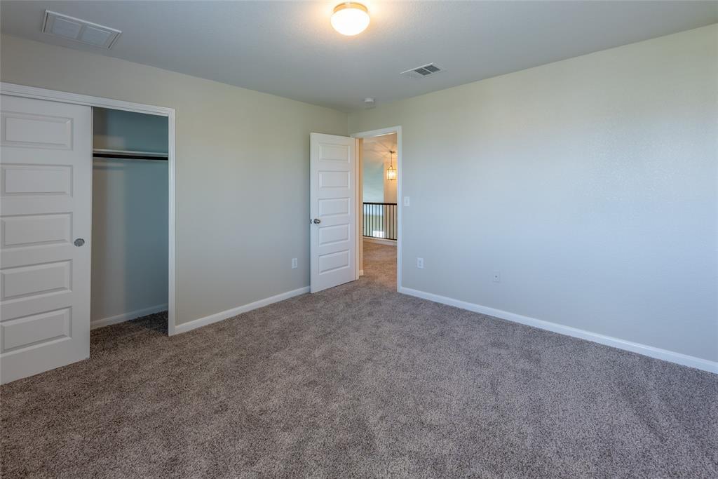 710 Mitchell Dr, Hutto, TX 78634
