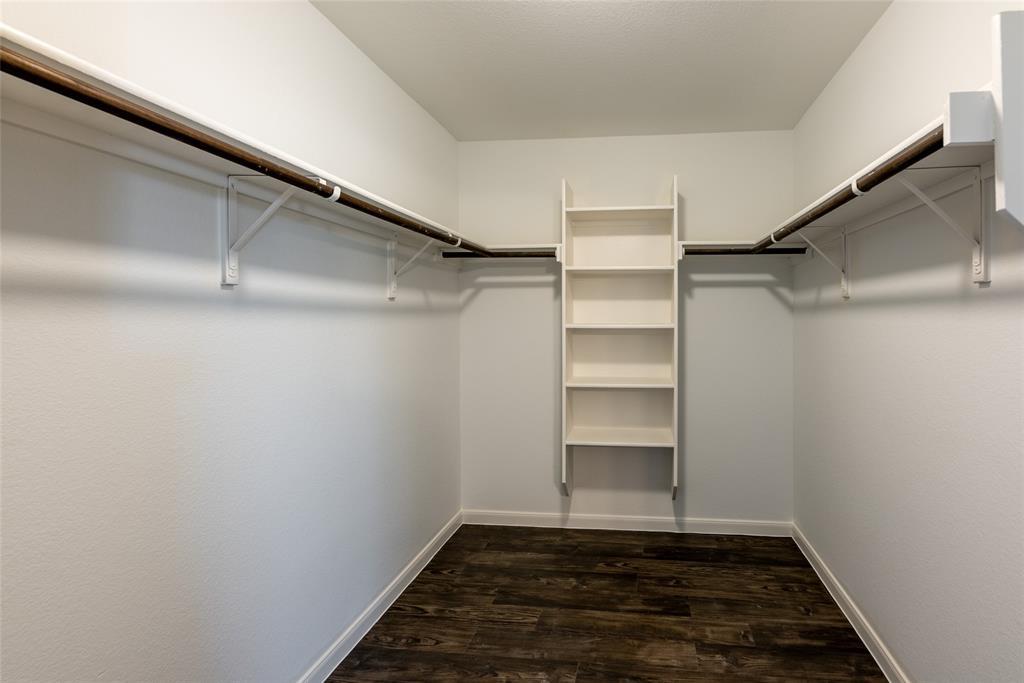 710 Mitchell Dr, Hutto, TX 78634