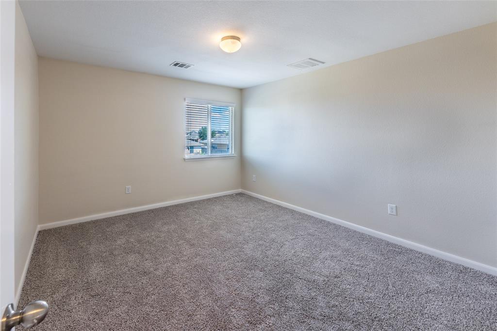 710 Mitchell Dr, Hutto, TX 78634