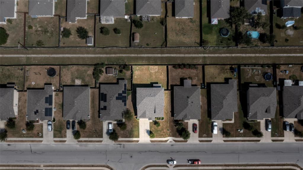 710 Mitchell Dr, Hutto, TX 78634