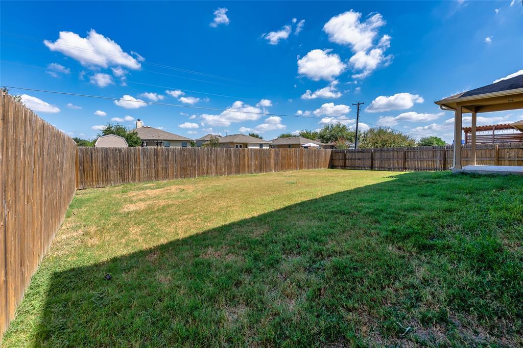 710 Mitchell Dr, Hutto, TX 78634