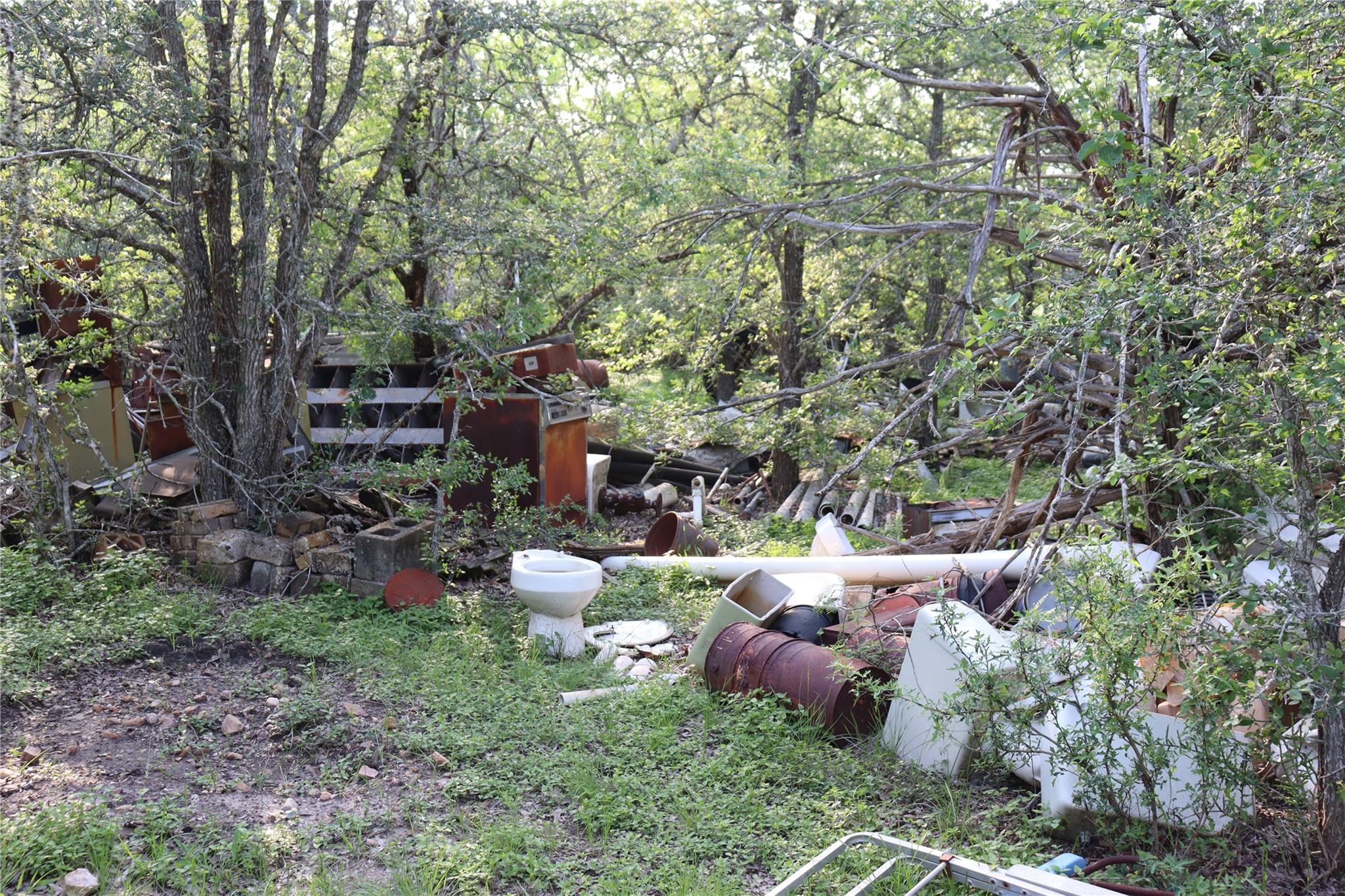 320 Hillcrest Ln, Dale, TX 78616