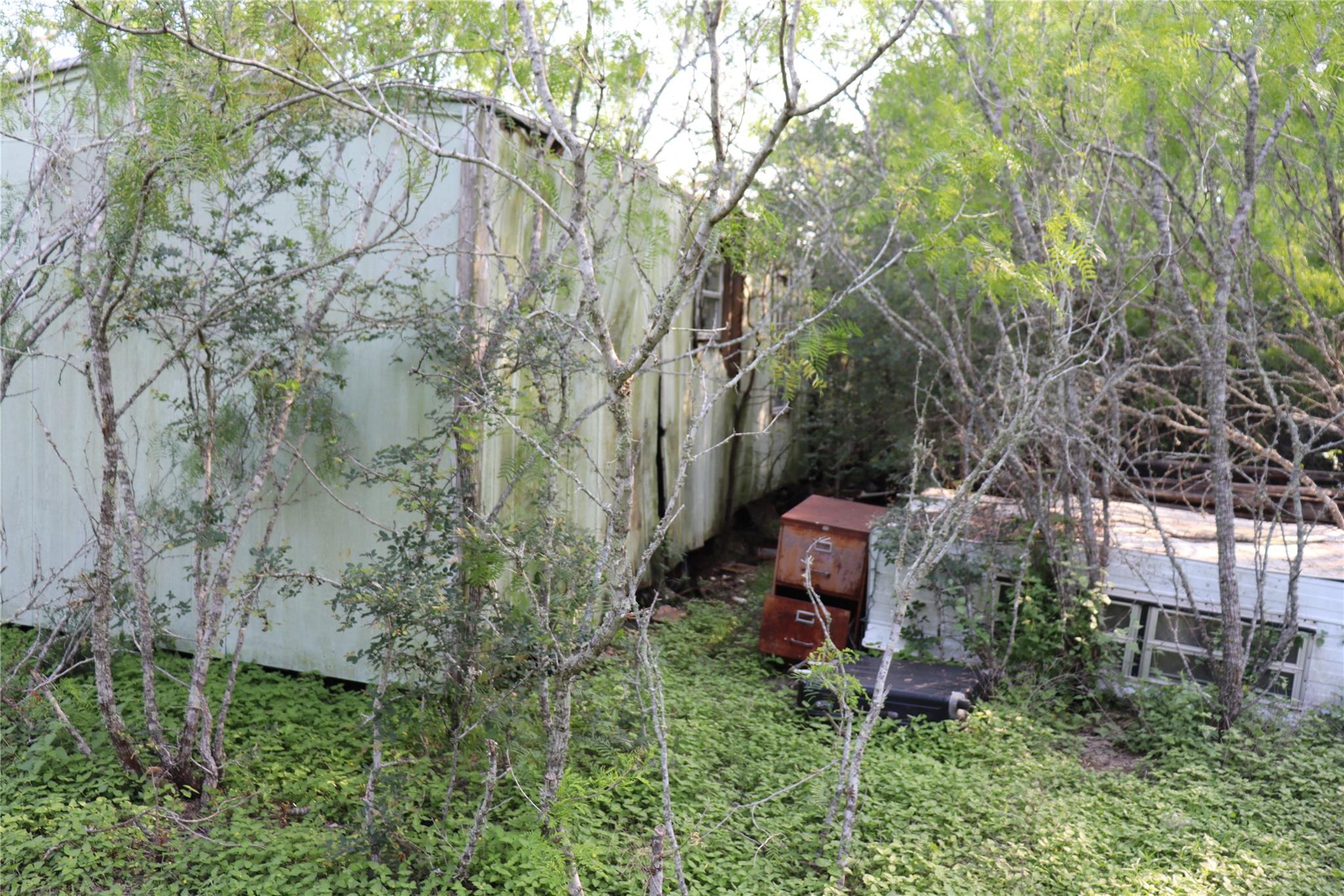 320 Hillcrest Ln, Dale, TX 78616