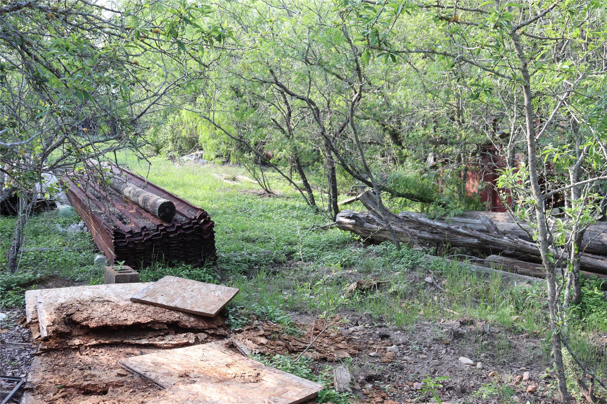 320 Hillcrest Ln, Dale, TX 78616