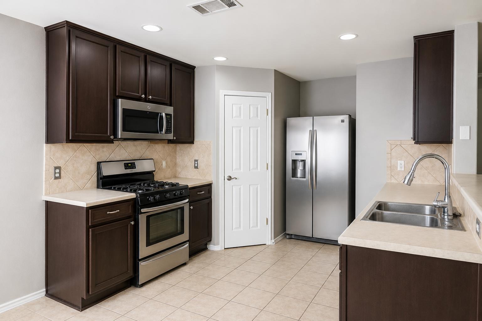 3931 Bonnie Ln, Round Rock, TX 78665
