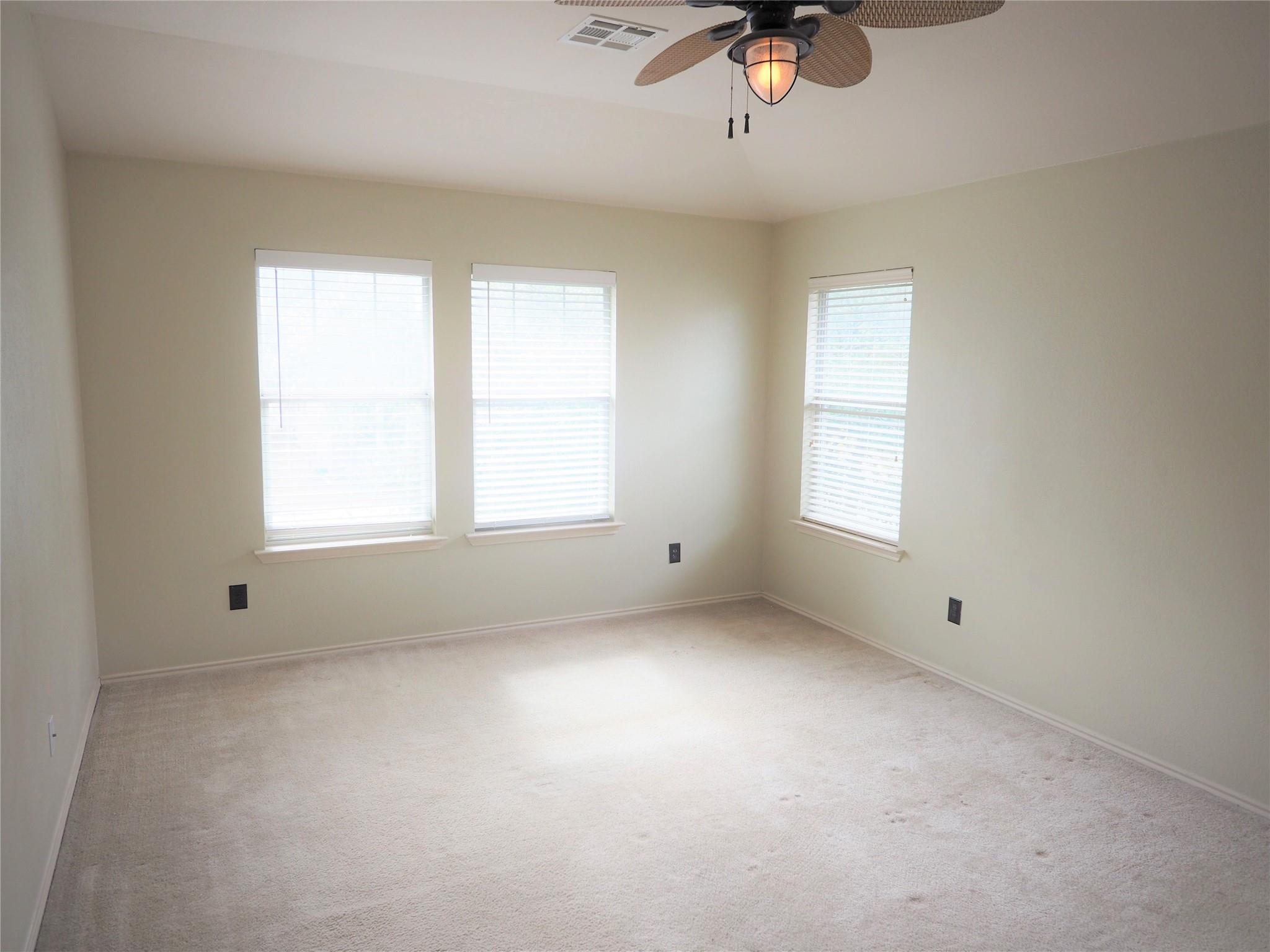 915 Bogart Rd, Cedar Park, TX 78613