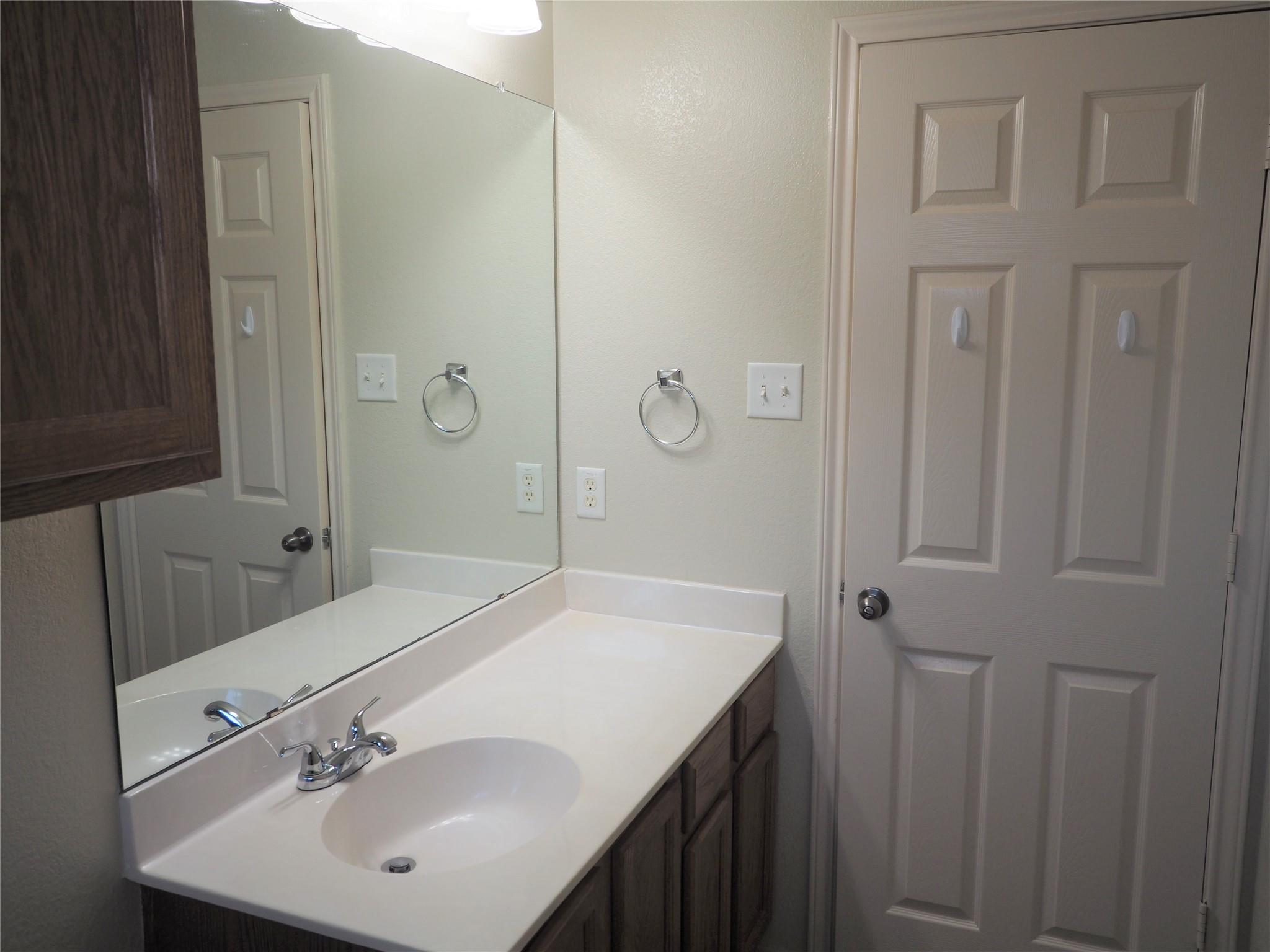 915 Bogart Rd, Cedar Park, TX 78613