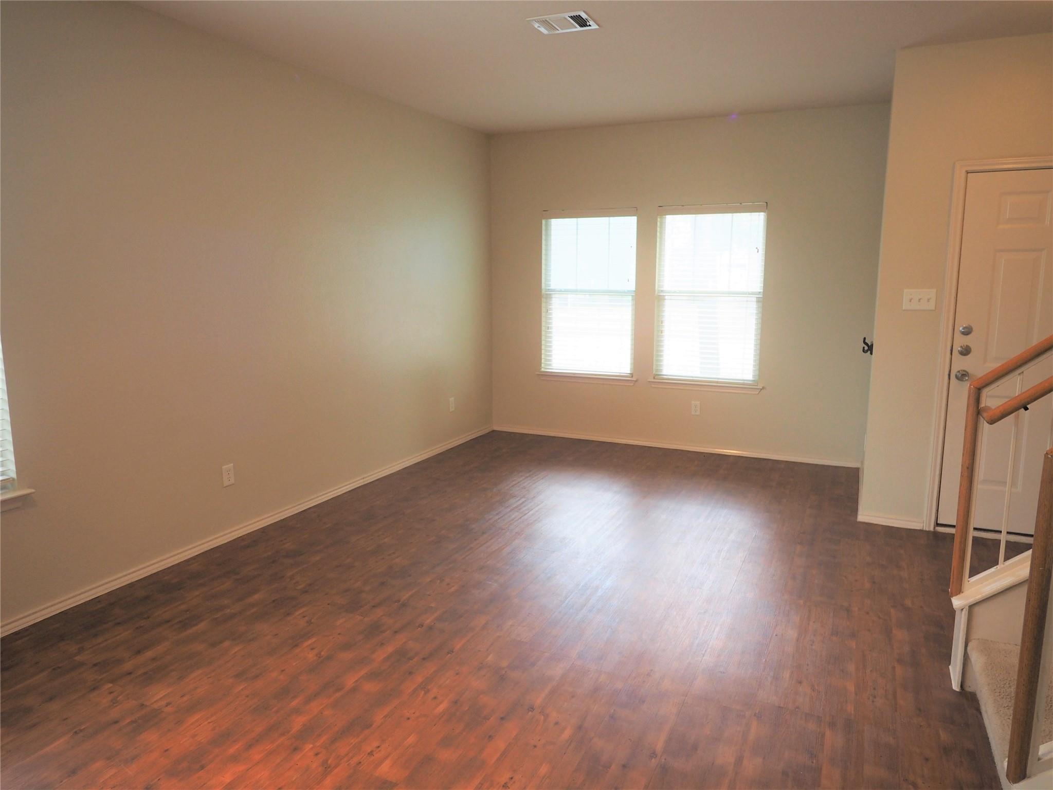 915 Bogart Rd, Cedar Park, TX 78613