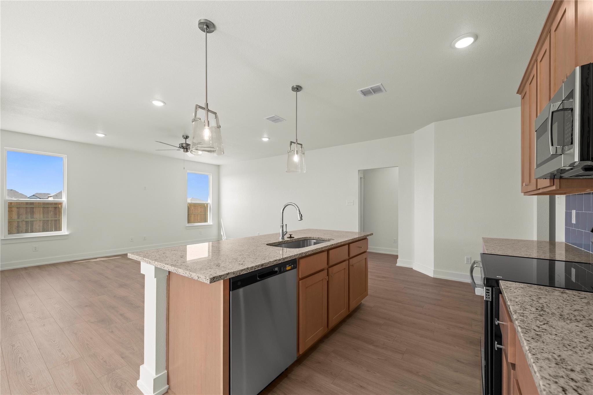 544 Gus Loop, Georgetown, TX 78626