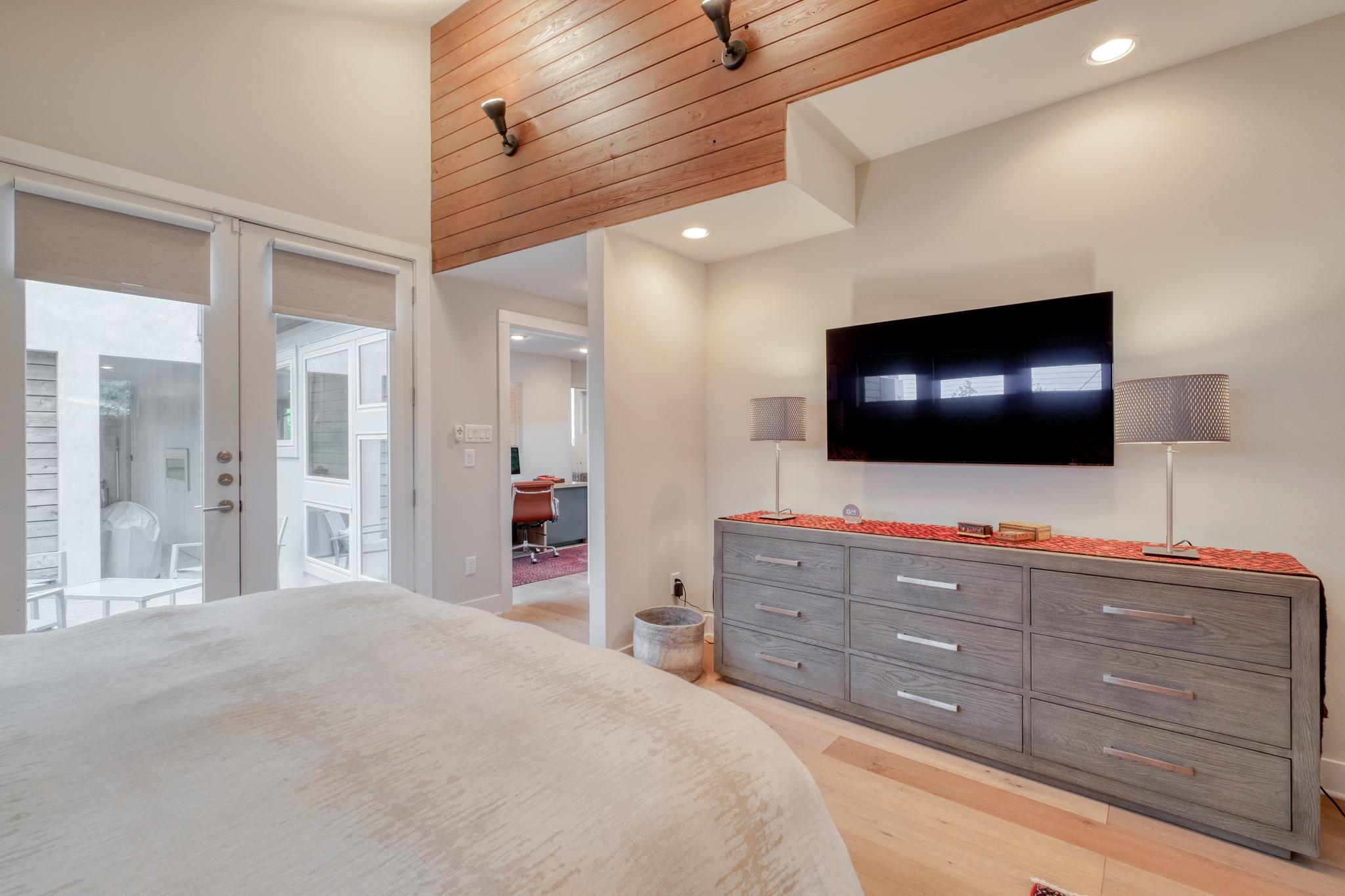 209 El Paso St, Austin, TX 78704