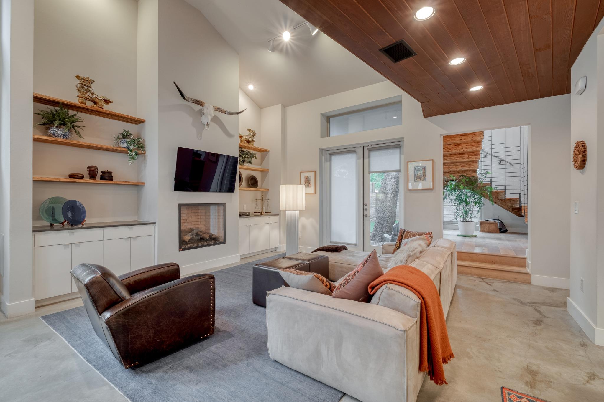 209 El Paso St, Austin, TX 78704