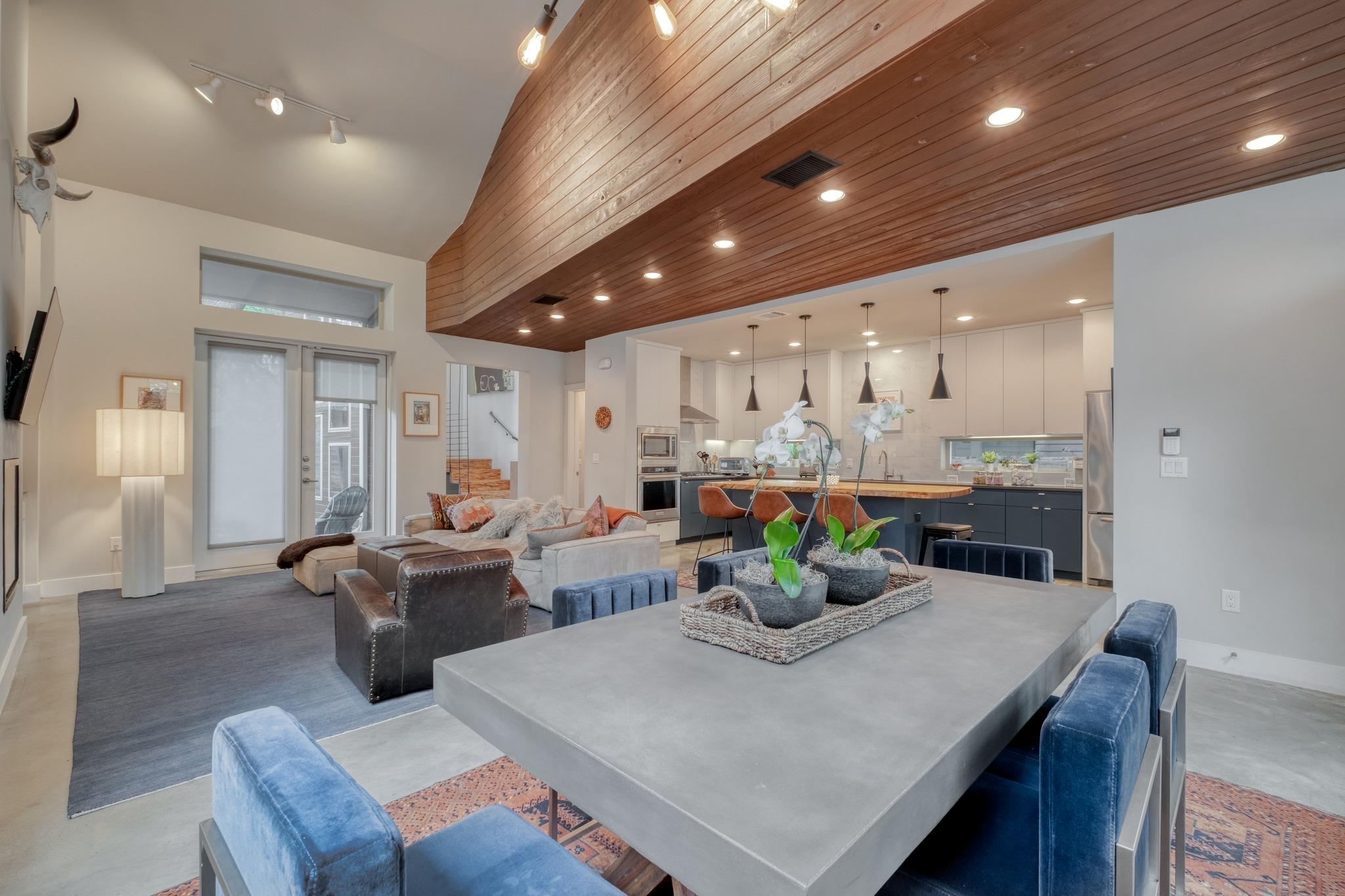 209 El Paso St, Austin, TX 78704