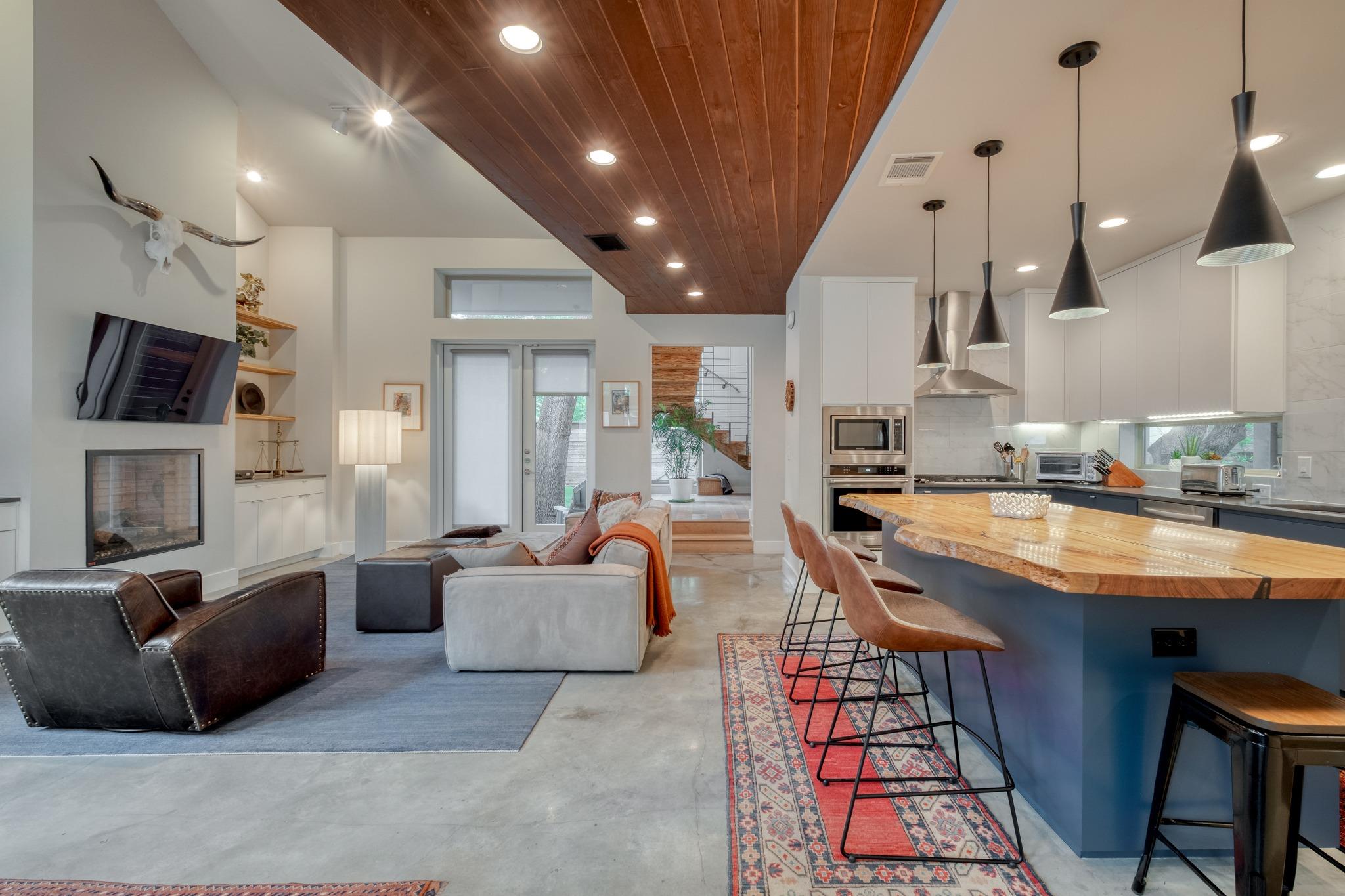 209 El Paso St, Austin, TX 78704