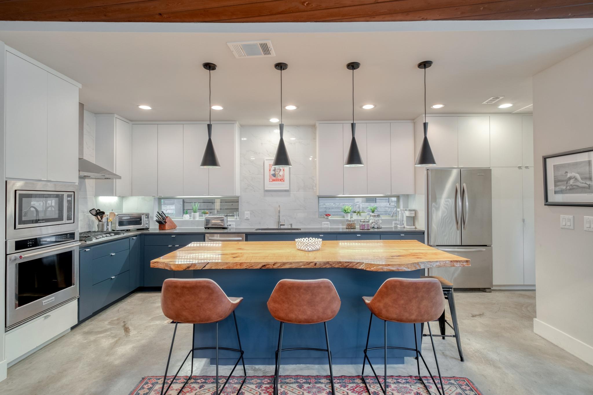 209 El Paso St, Austin, TX 78704