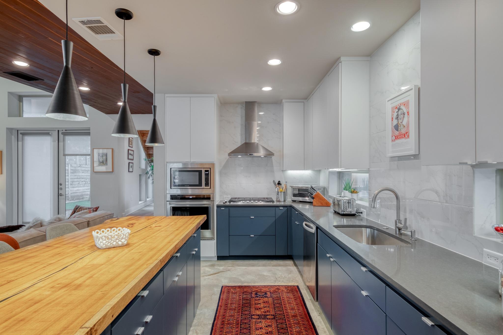 209 El Paso St, Austin, TX 78704