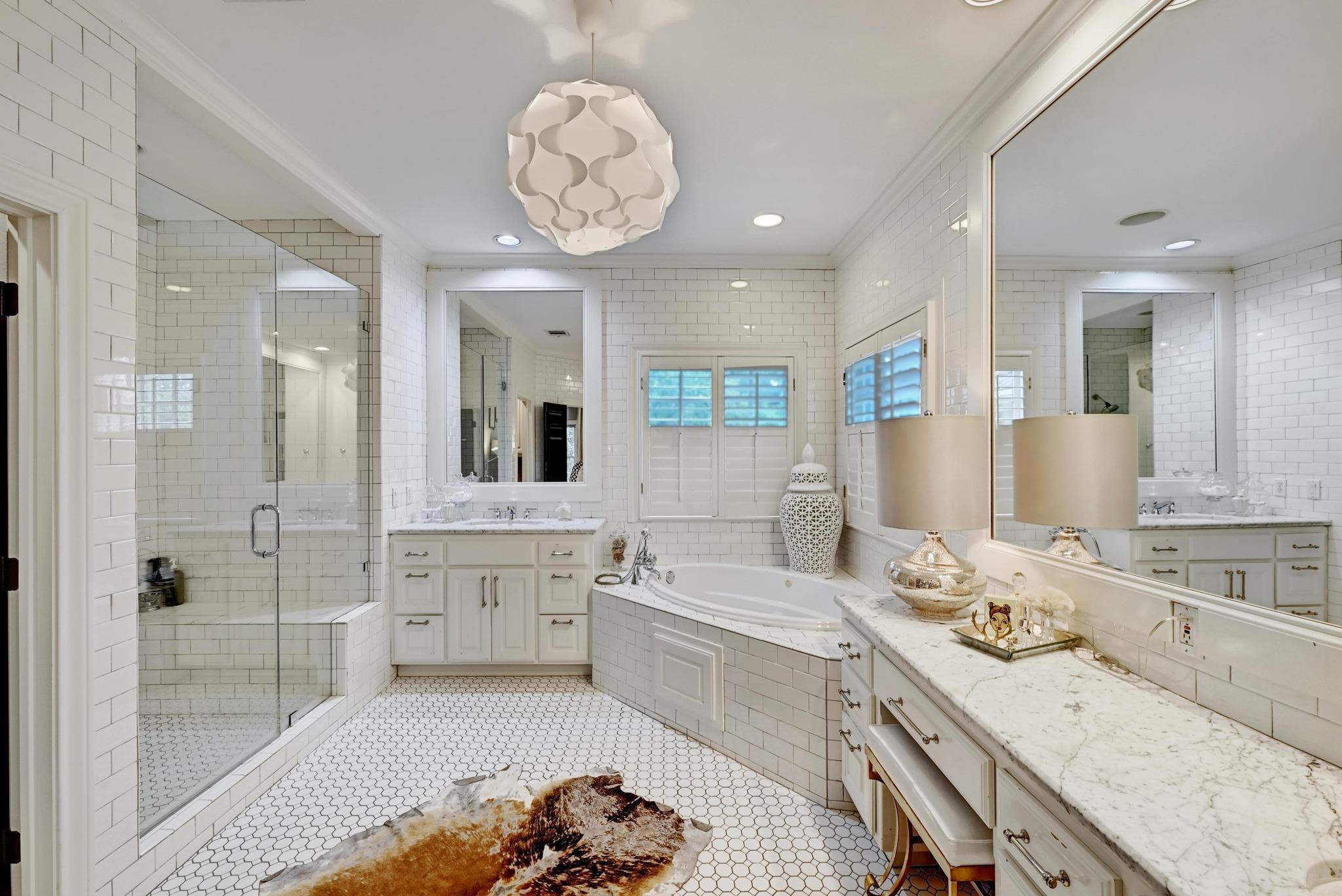 2100 Rue De St Germaine, Austin, TX 78746