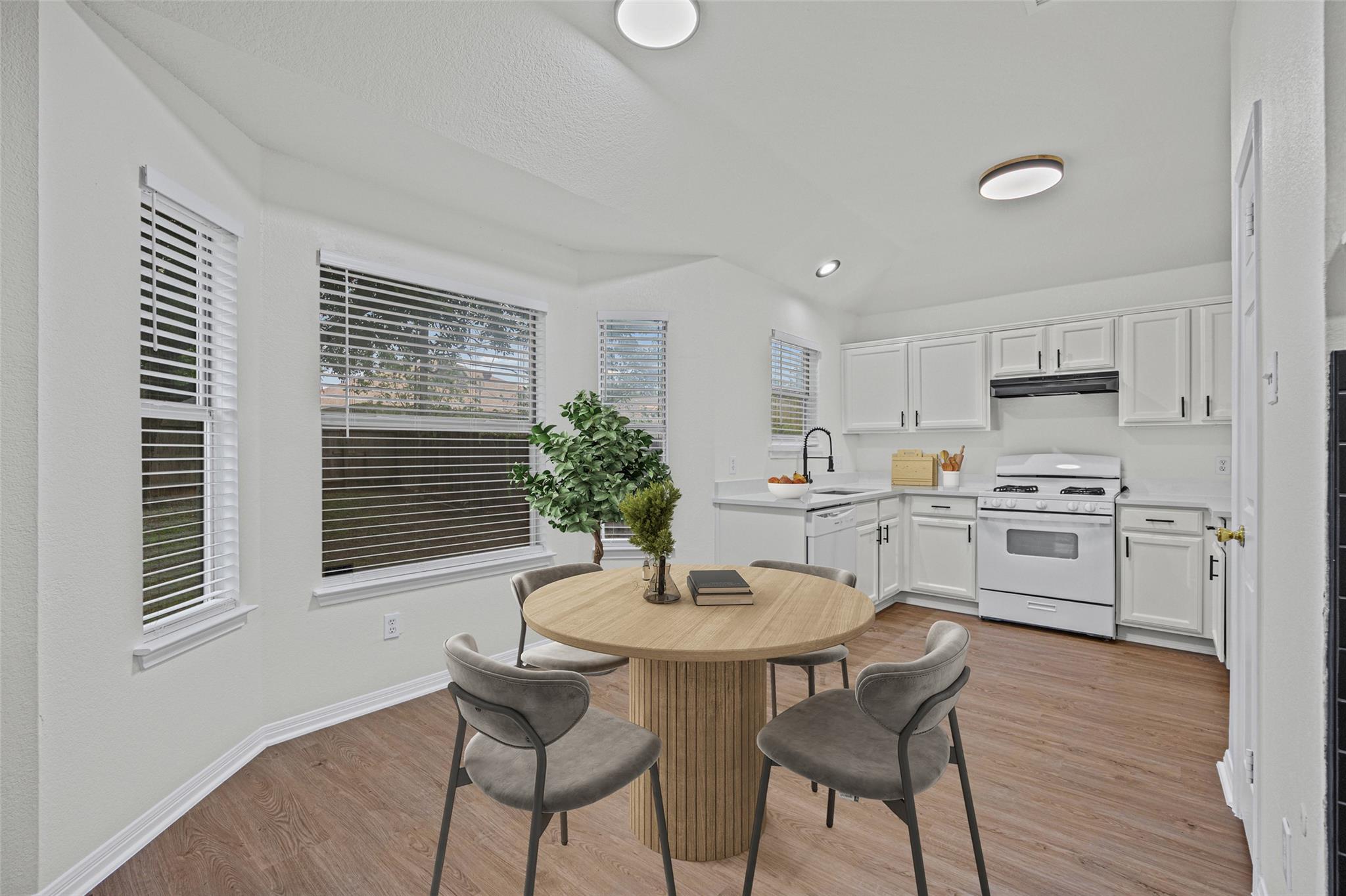 2343 Wright Cir, Round Rock, TX 78664