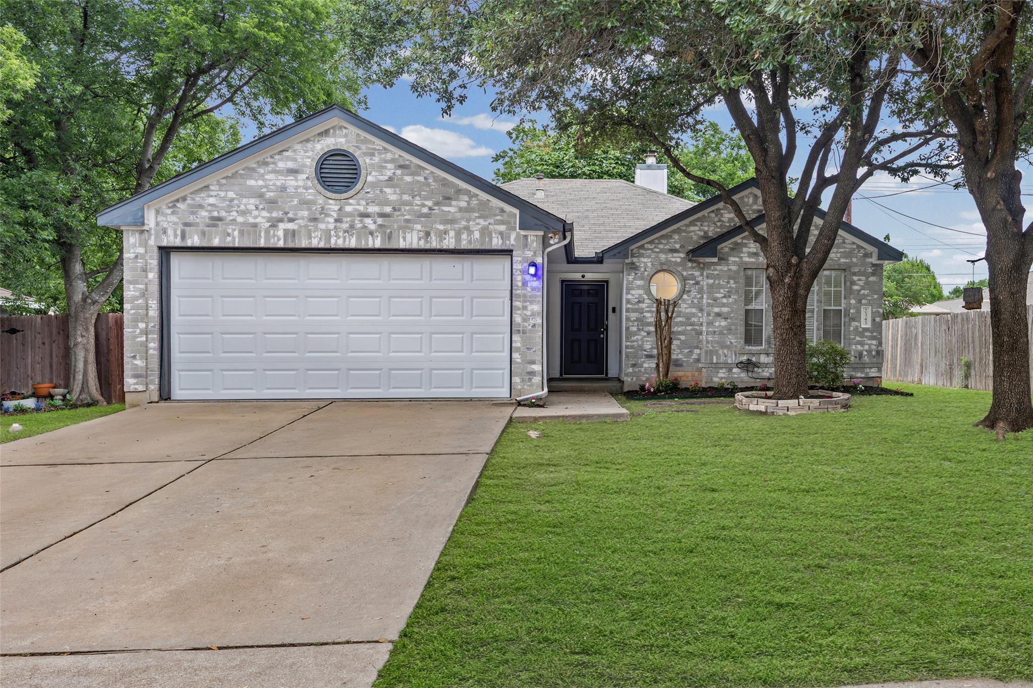 2343 Wright Cir, Round Rock, TX 78664