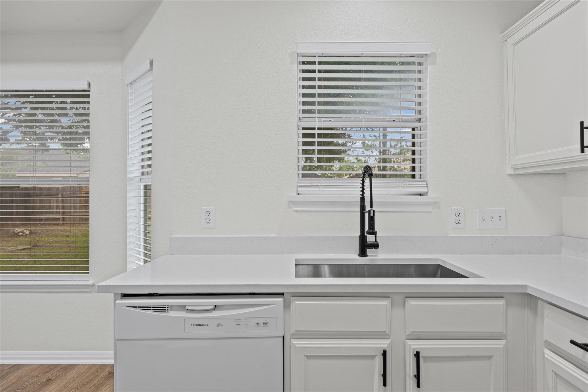 2343 Wright Cir, Round Rock, TX 78664